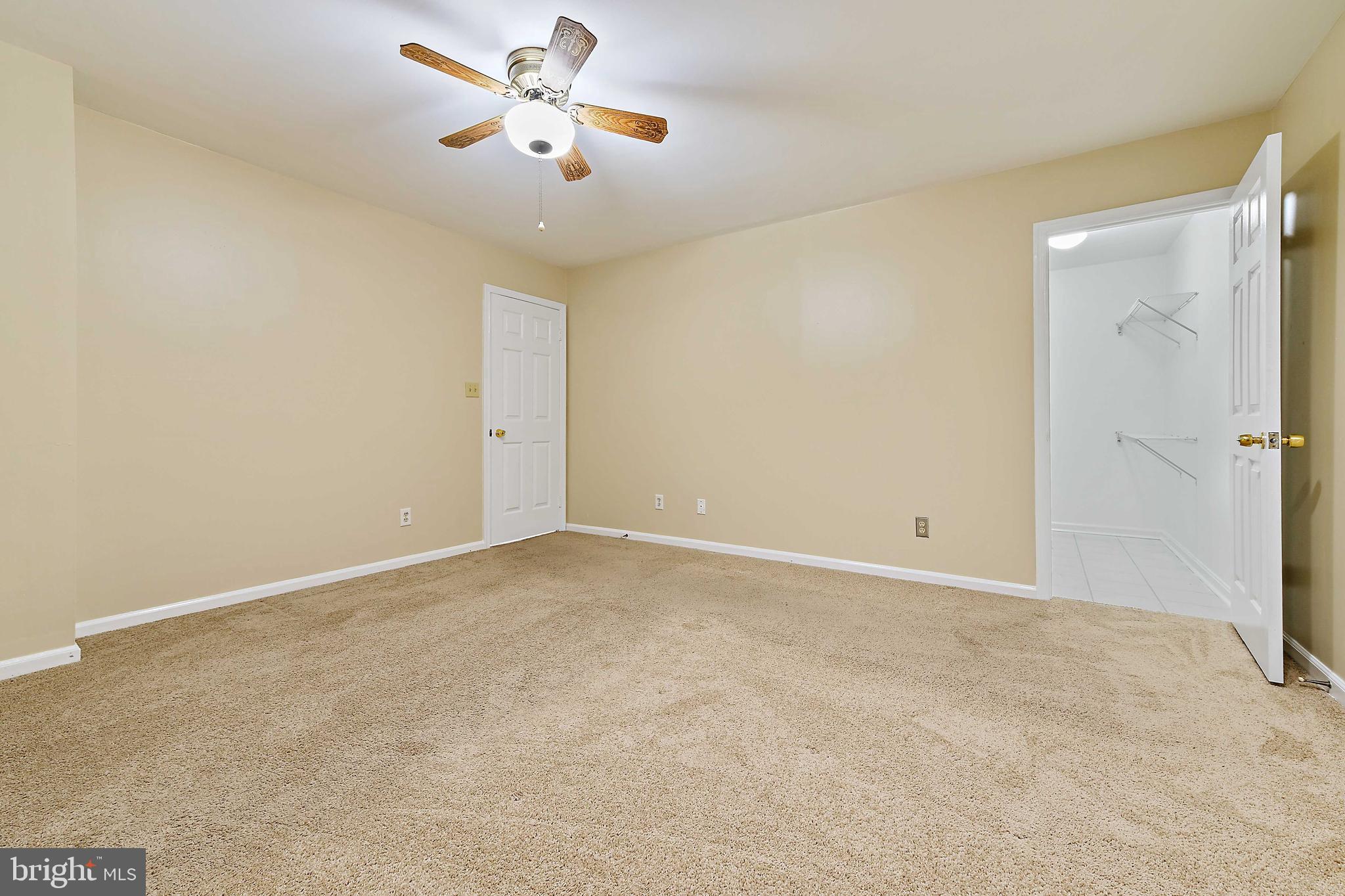 FOXBOROUGH FARMS - Residential