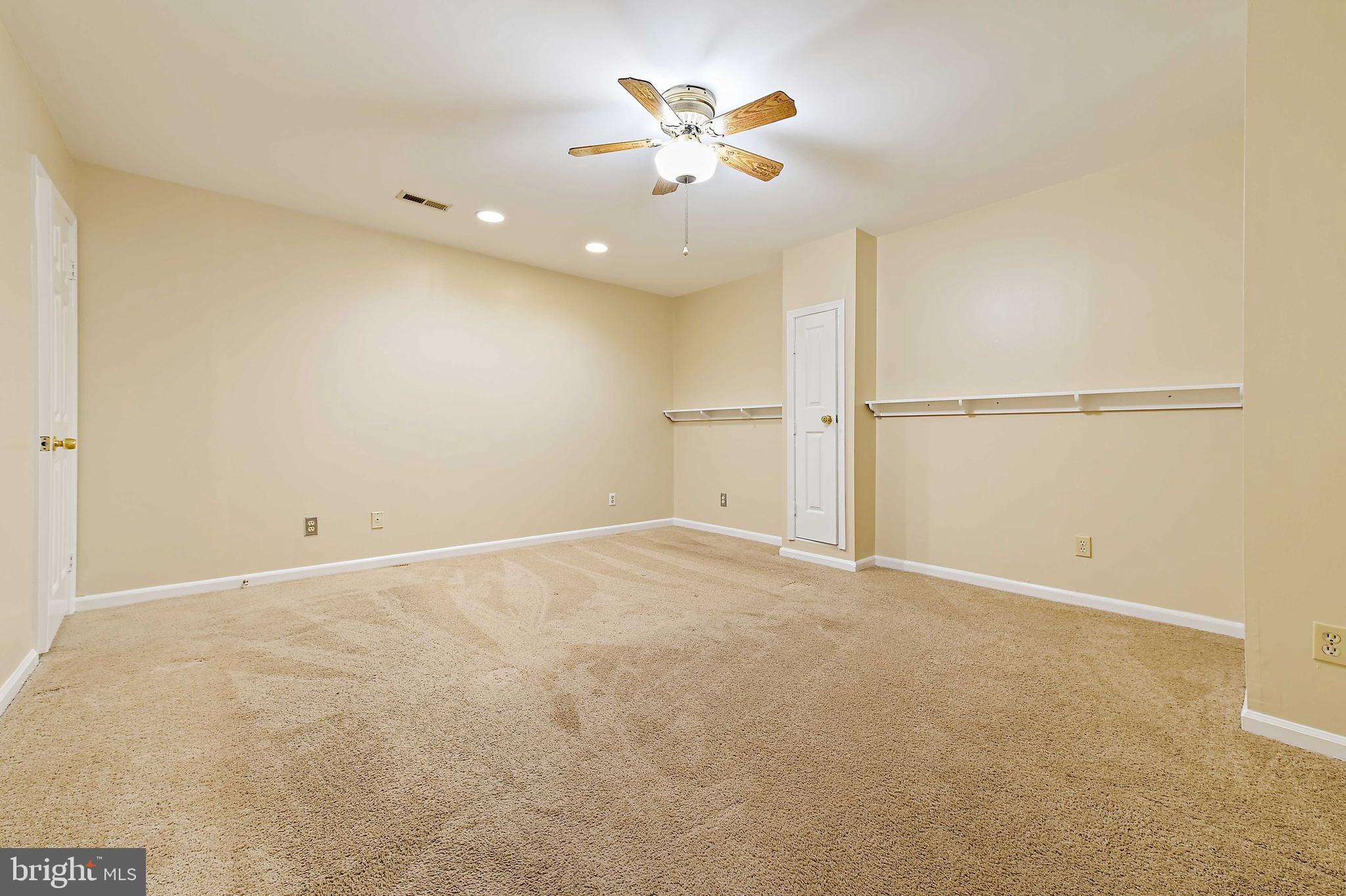 FOXBOROUGH FARMS - Residential