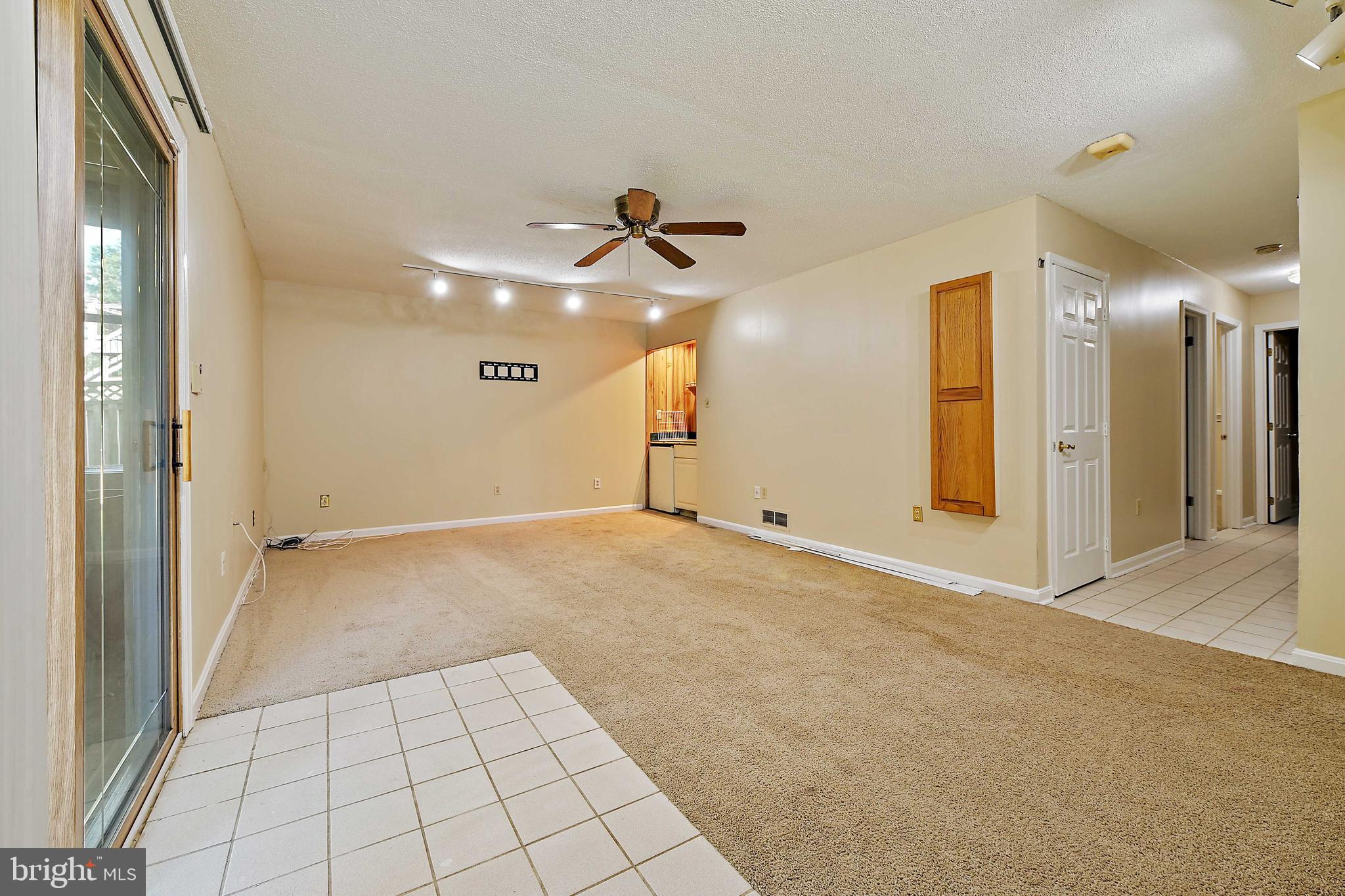 FOXBOROUGH FARMS - Residential