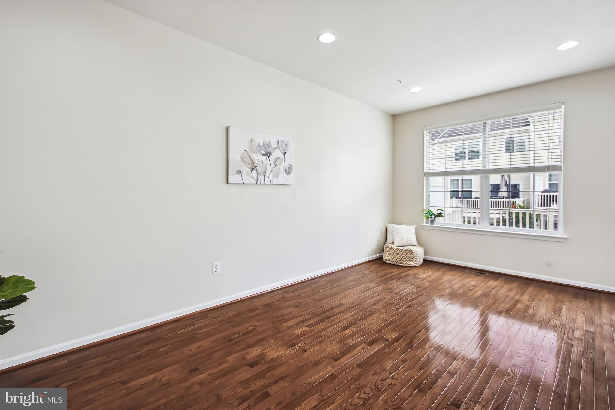 POINTE AT ARUNDEL PRESERVES - Residential