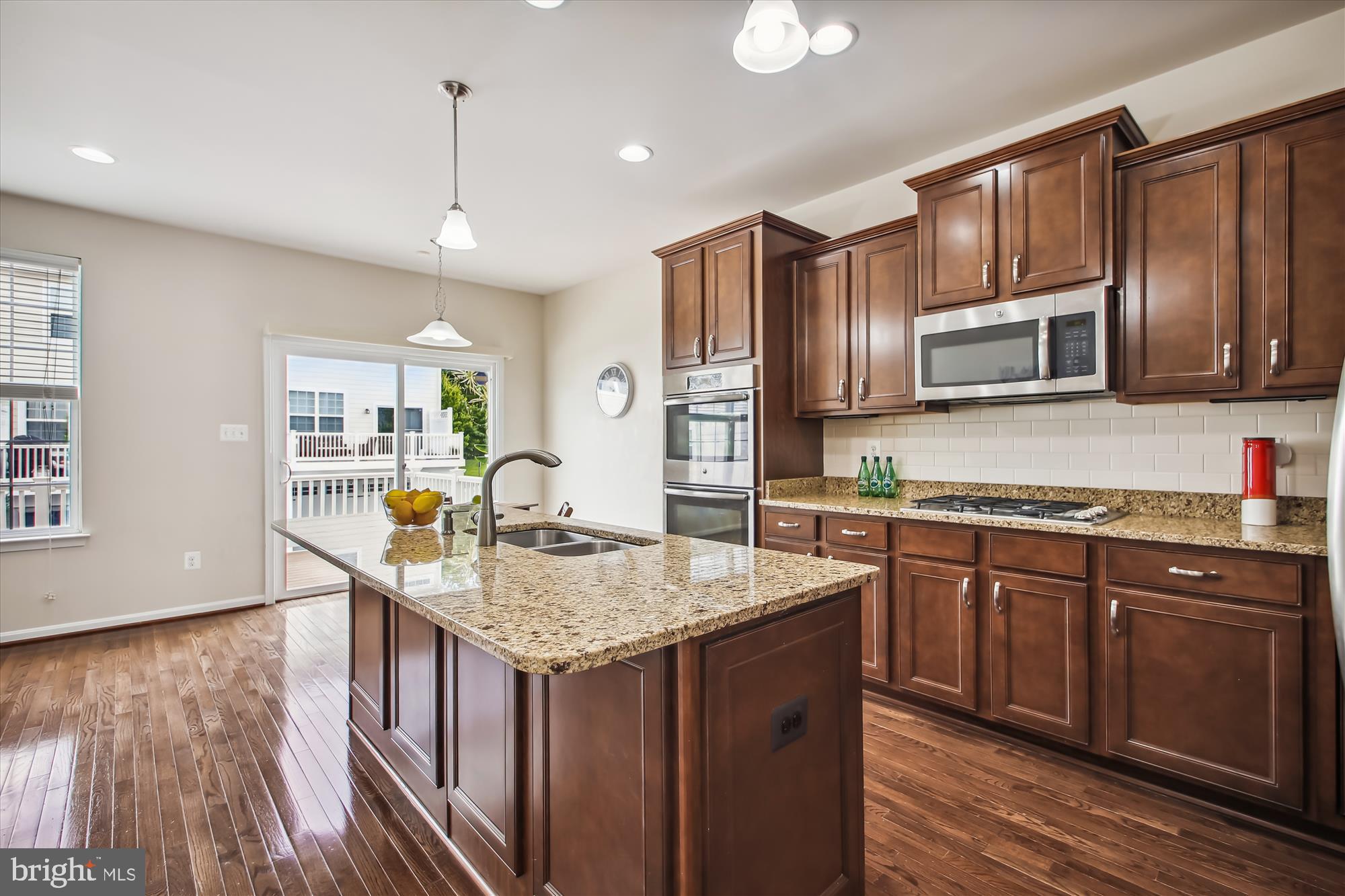 POINTE AT ARUNDEL PRESERVES - Residential