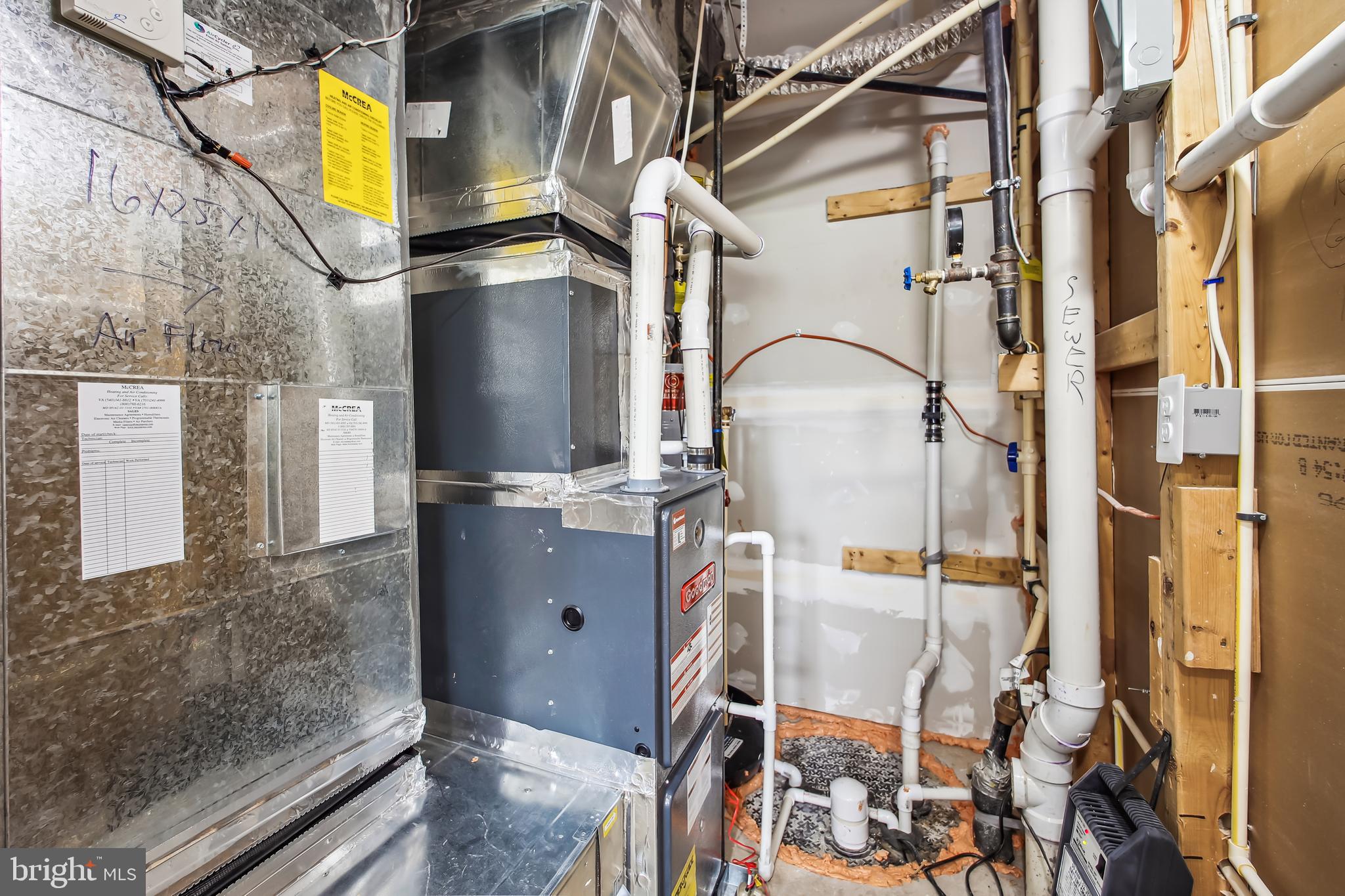 POINTE AT ARUNDEL PRESERVES - Residential