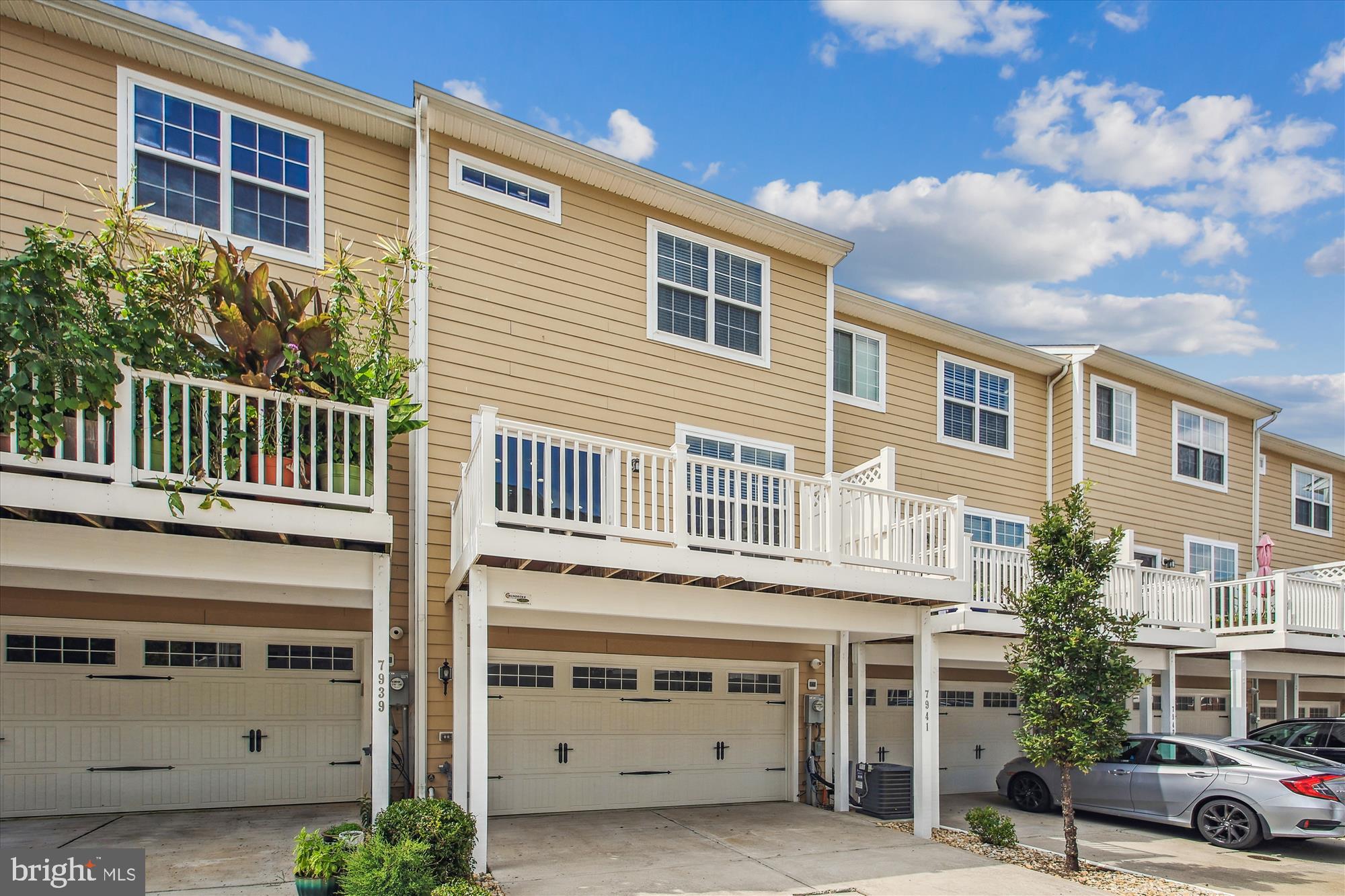 POINTE AT ARUNDEL PRESERVES - Residential