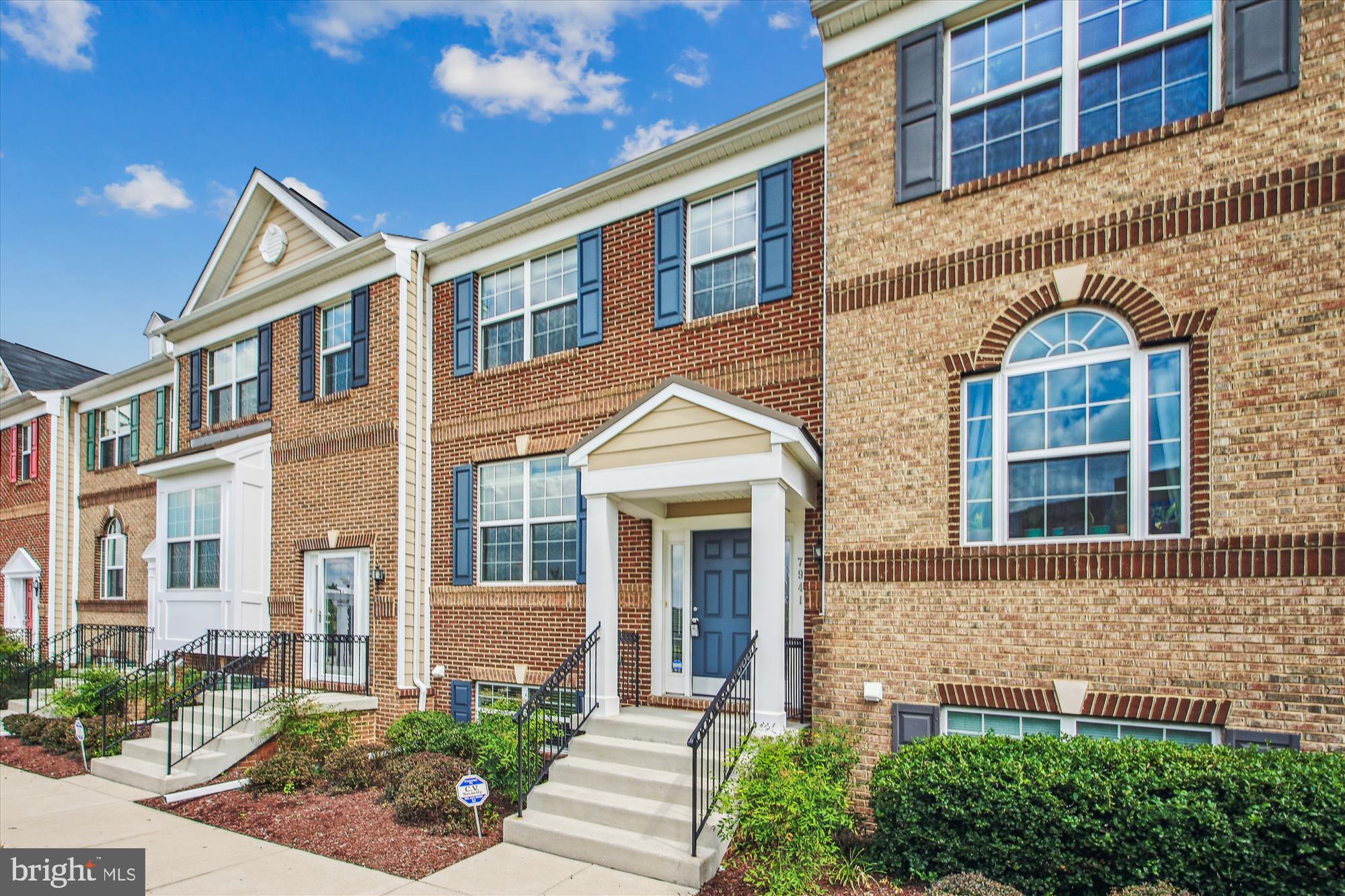 POINTE AT ARUNDEL PRESERVES - Residential