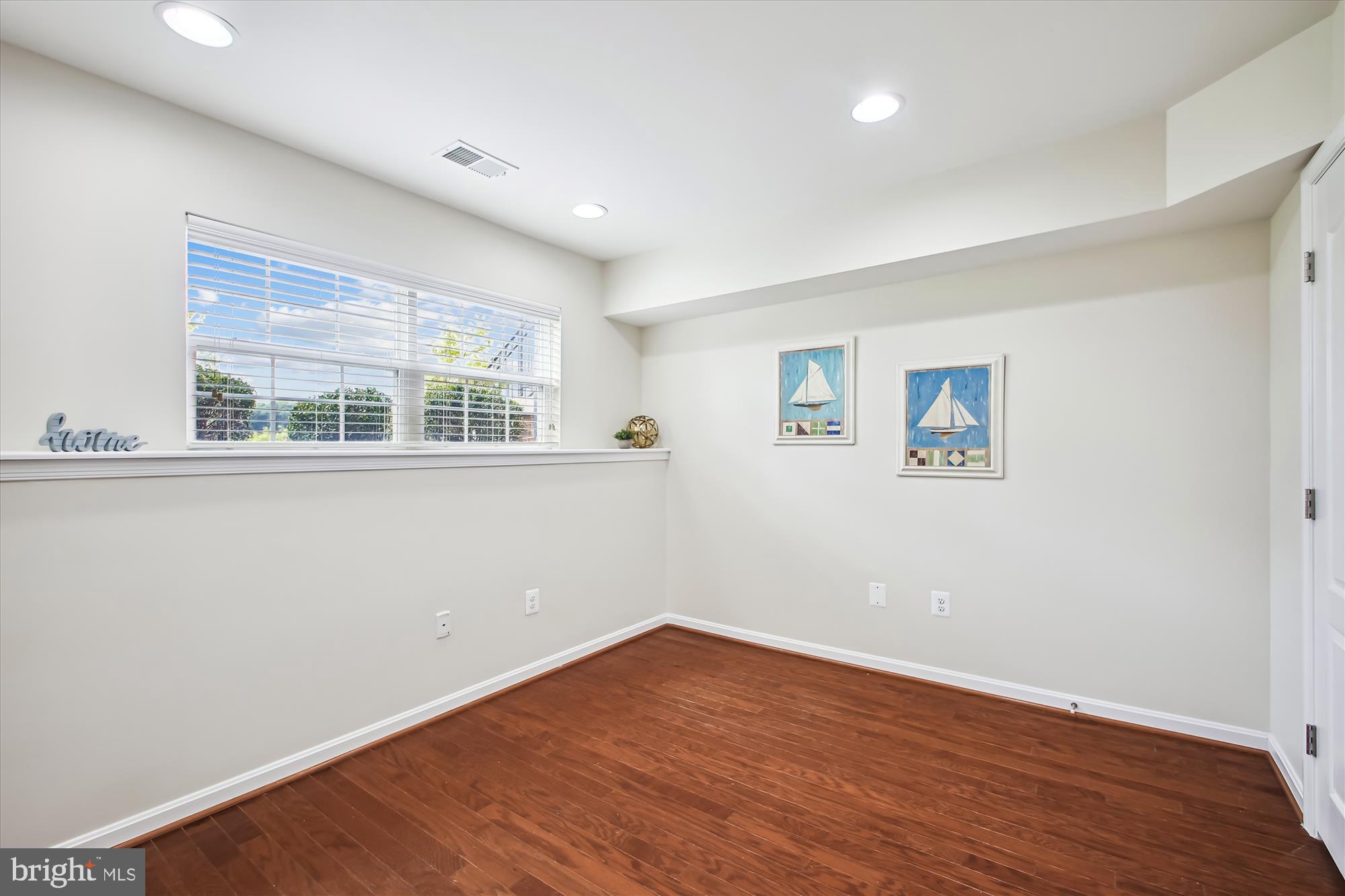 POINTE AT ARUNDEL PRESERVES - Residential