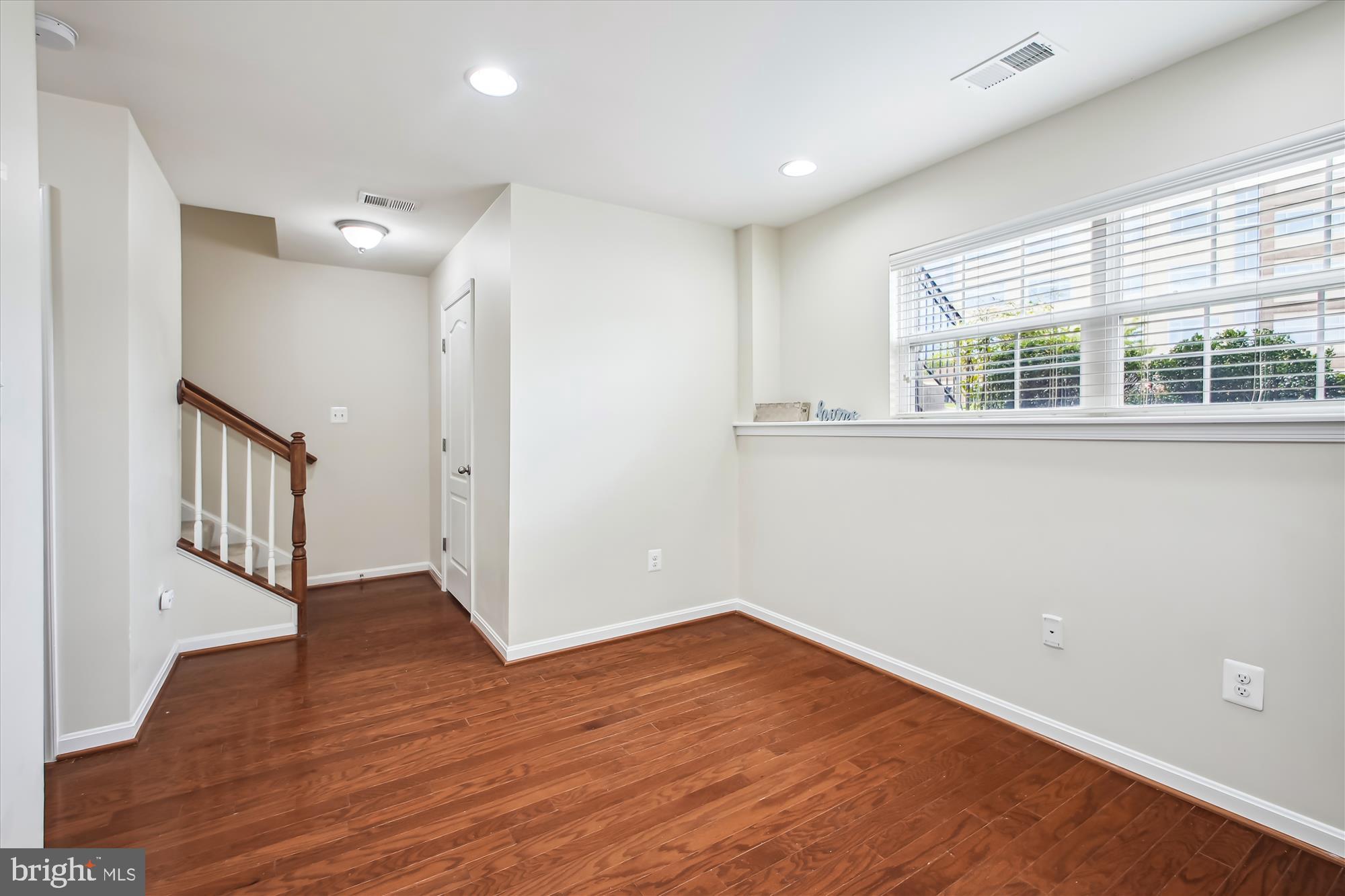 POINTE AT ARUNDEL PRESERVES - Residential