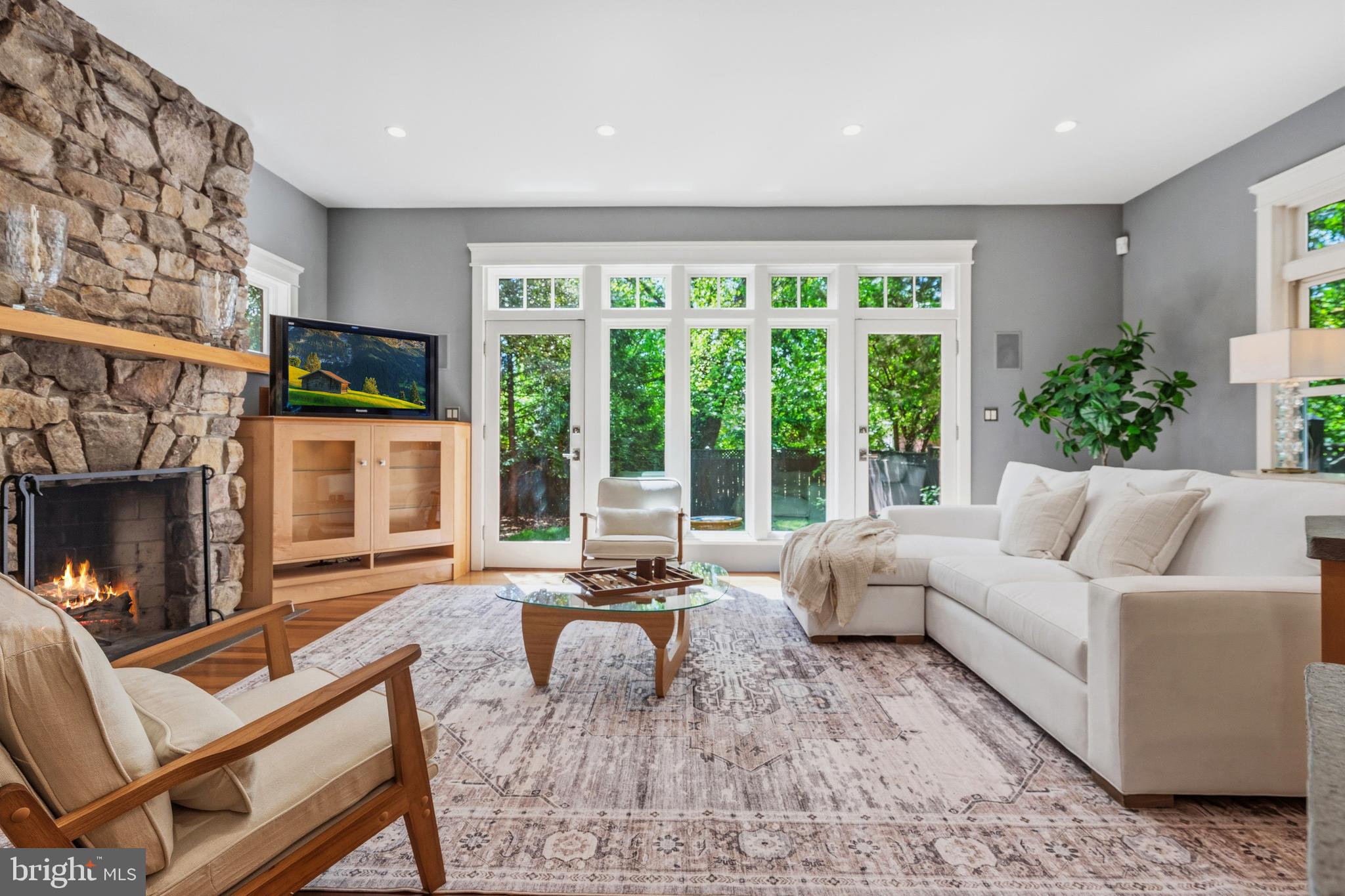 ROSEMONT - Residential