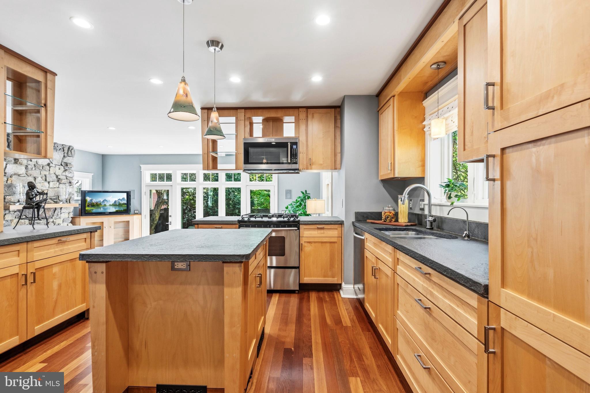 ROSEMONT - Residential