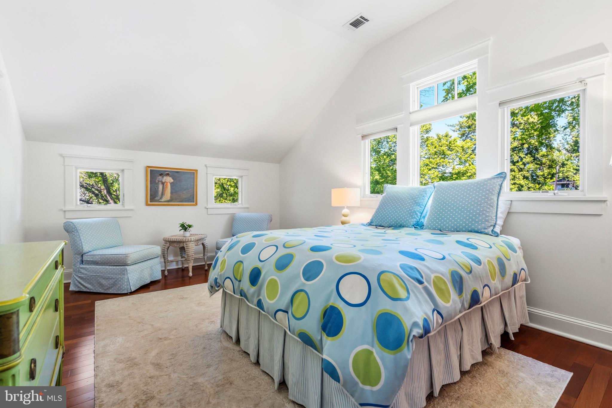 ROSEMONT - Residential