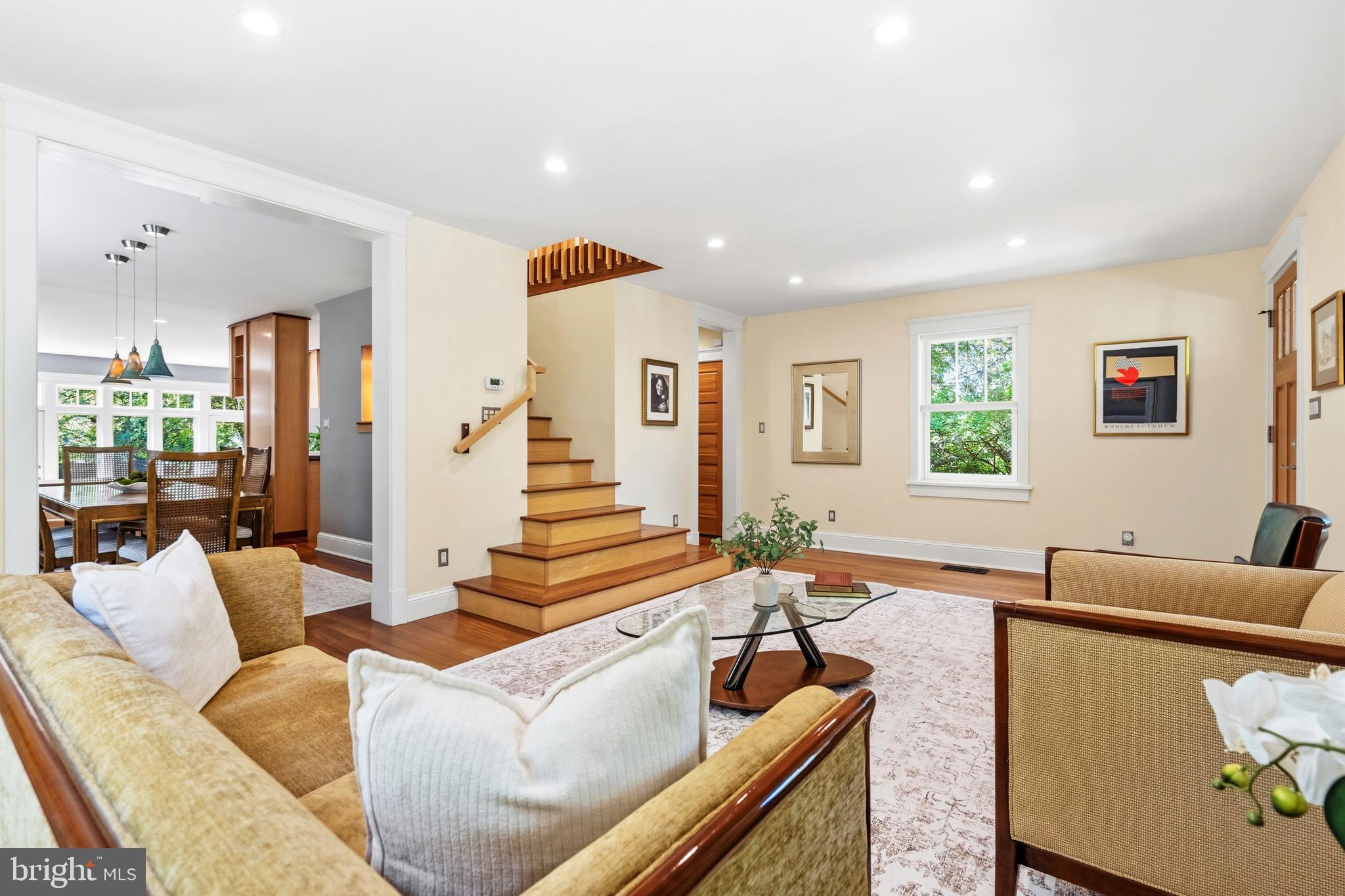 ROSEMONT - Residential