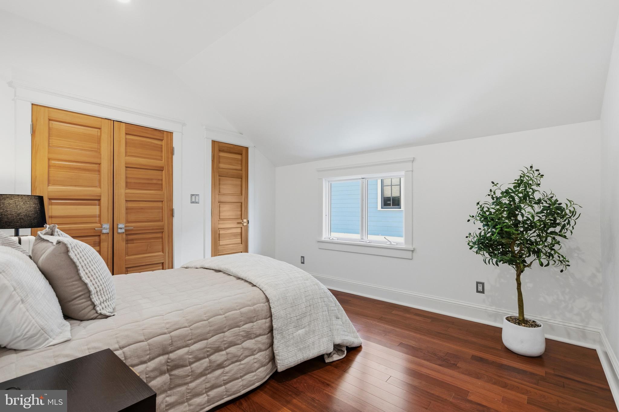 ROSEMONT - Residential