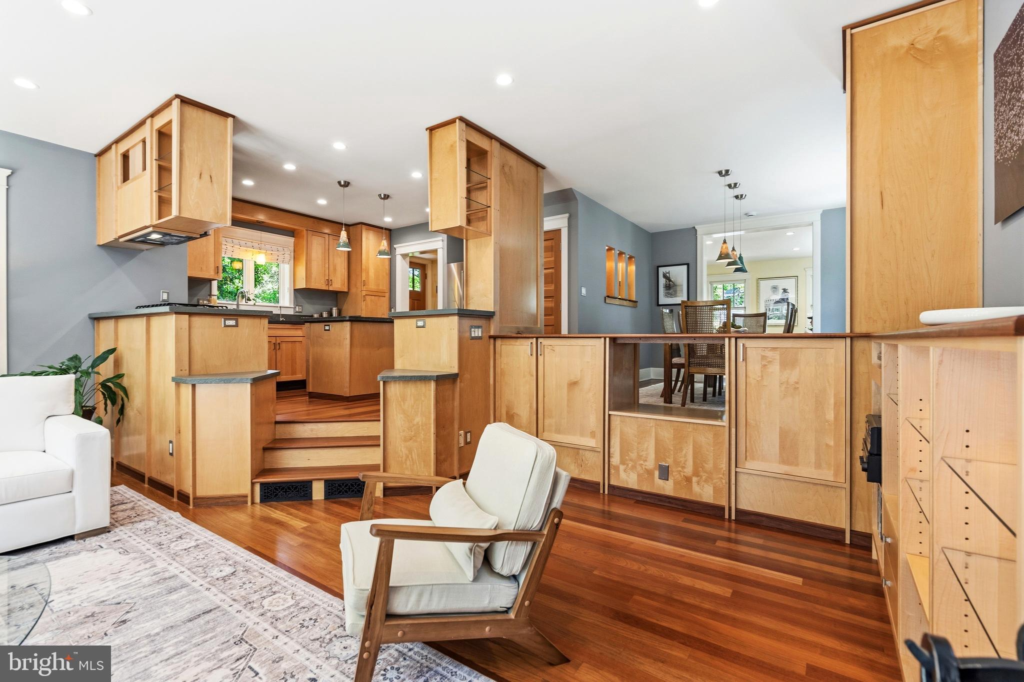 ROSEMONT - Residential