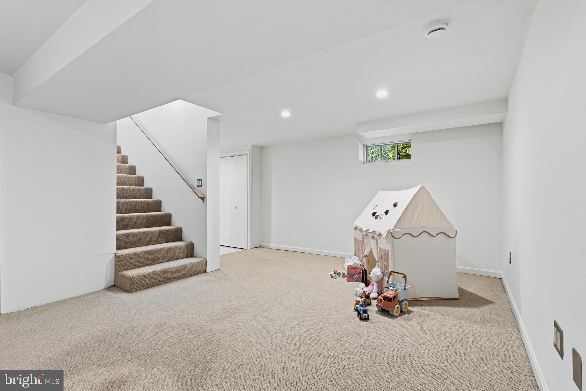 ROSEMONT - Residential