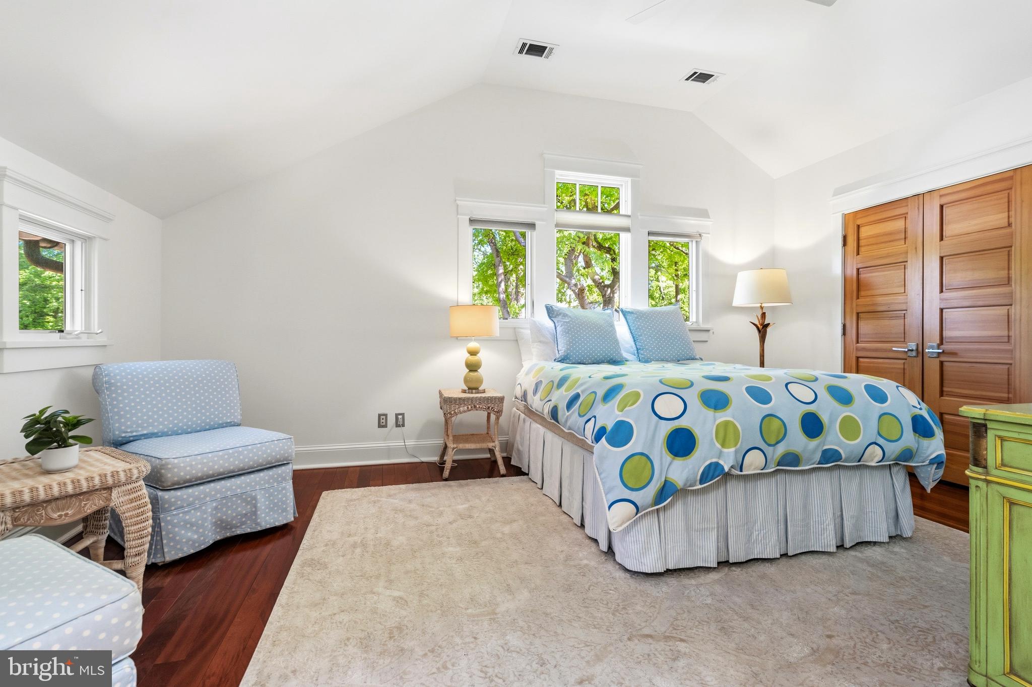 ROSEMONT - Residential