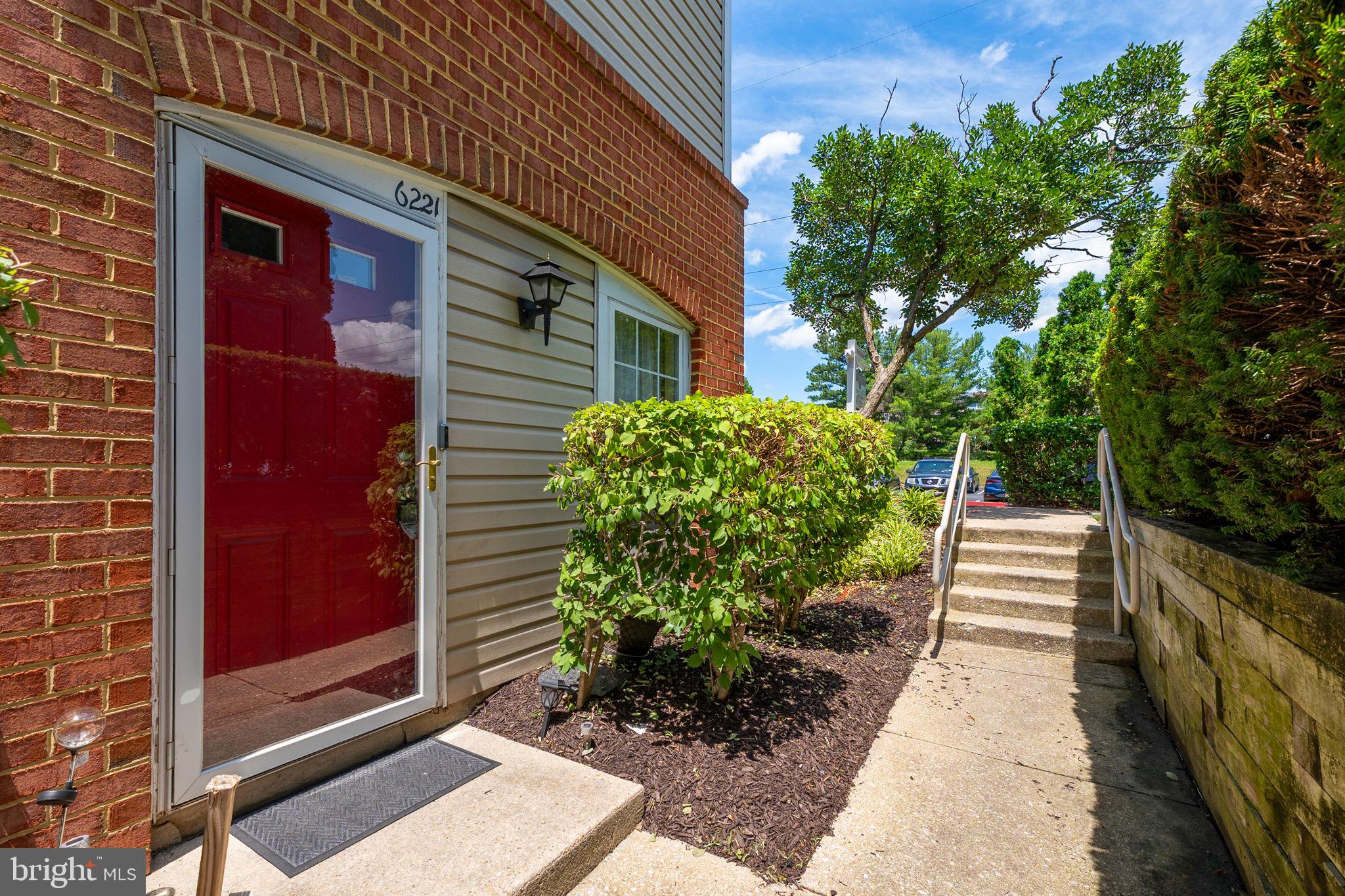6221 SANDPIPER COURT 7