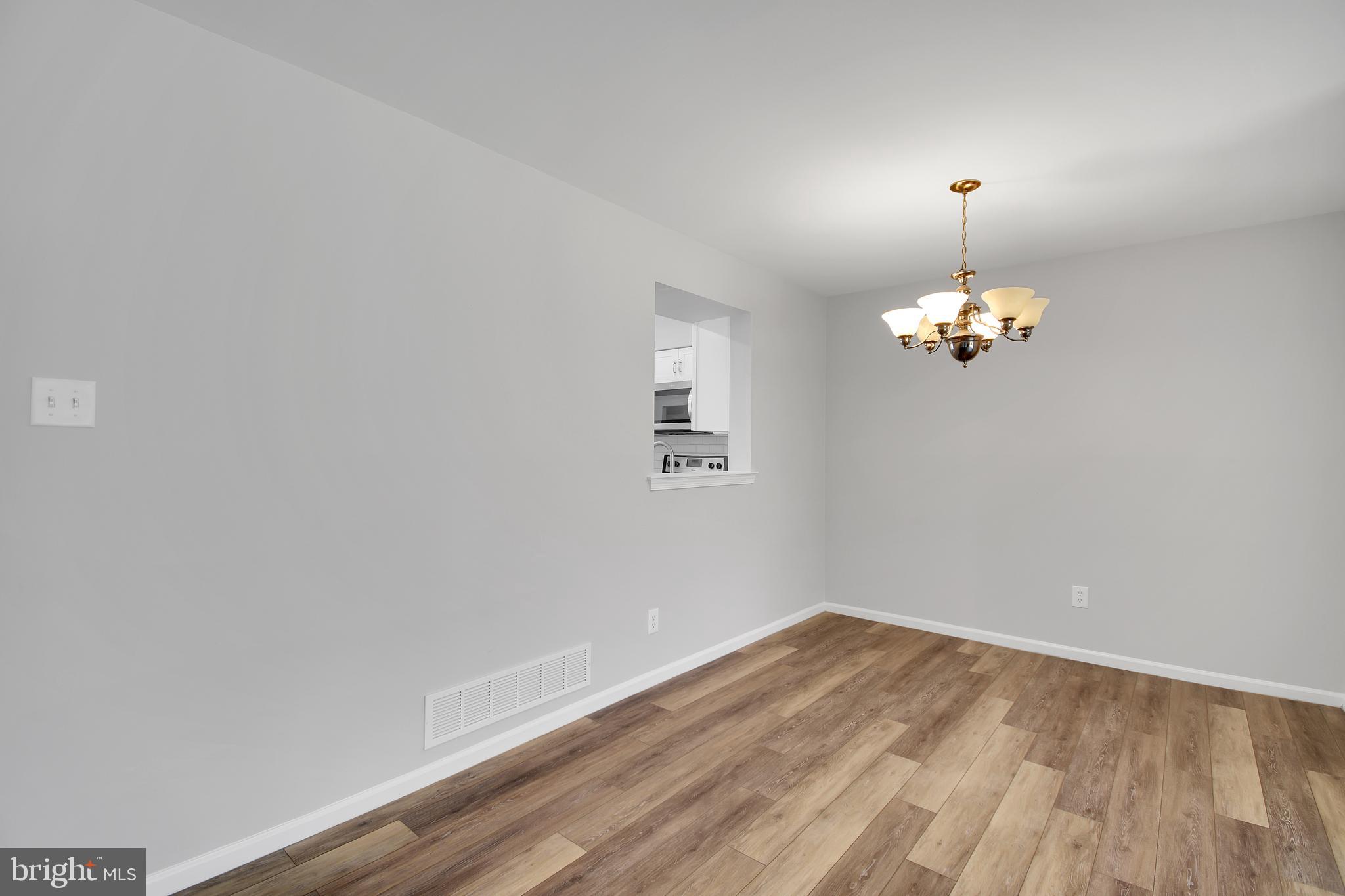 RHONDDA - Residential Lease