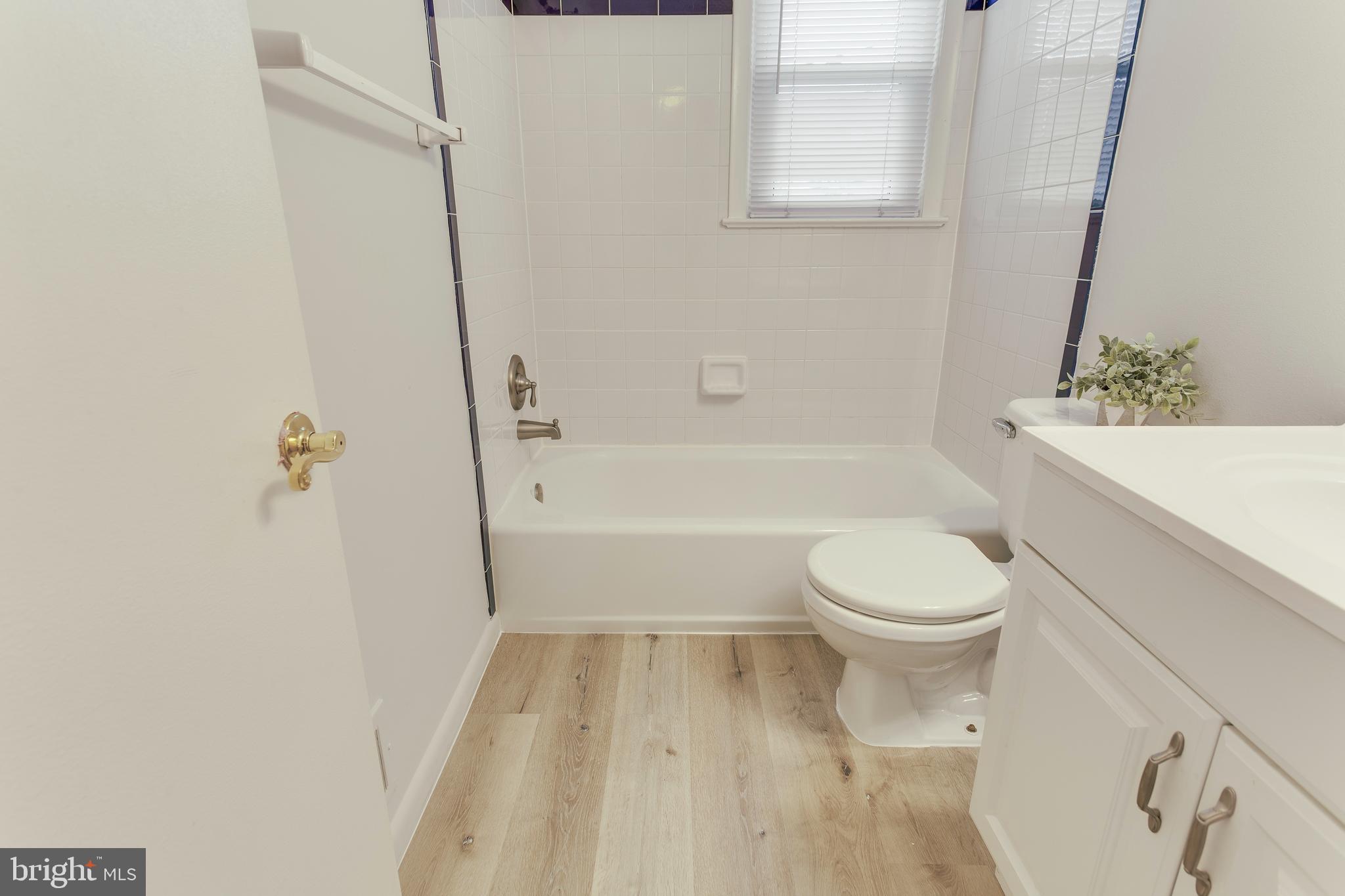 WHEATON WOODS - Residential