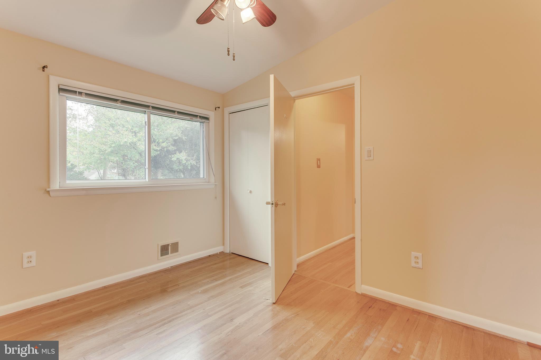 WHEATON WOODS - Residential