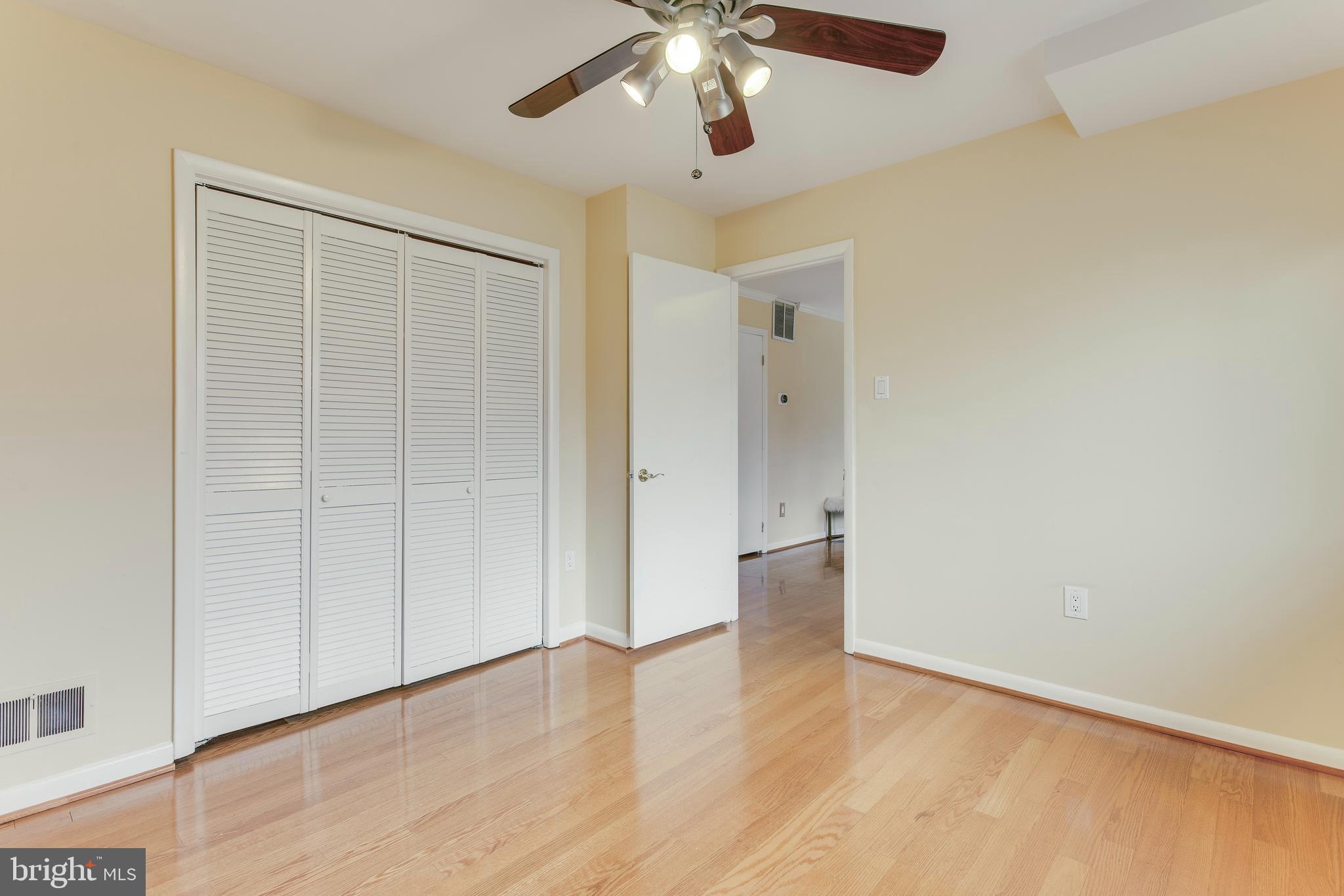 WHEATON WOODS - Residential