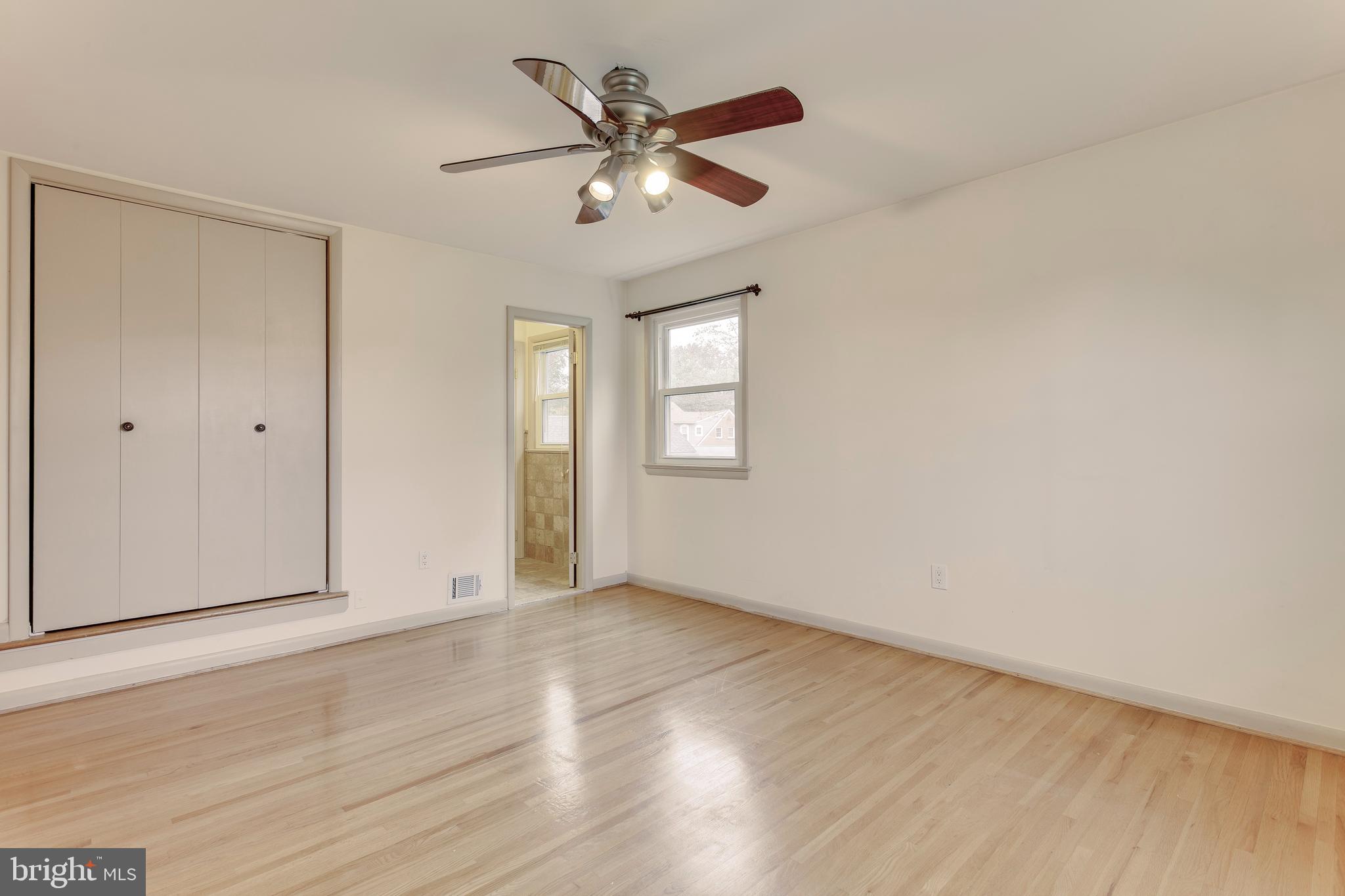 WHEATON WOODS - Residential