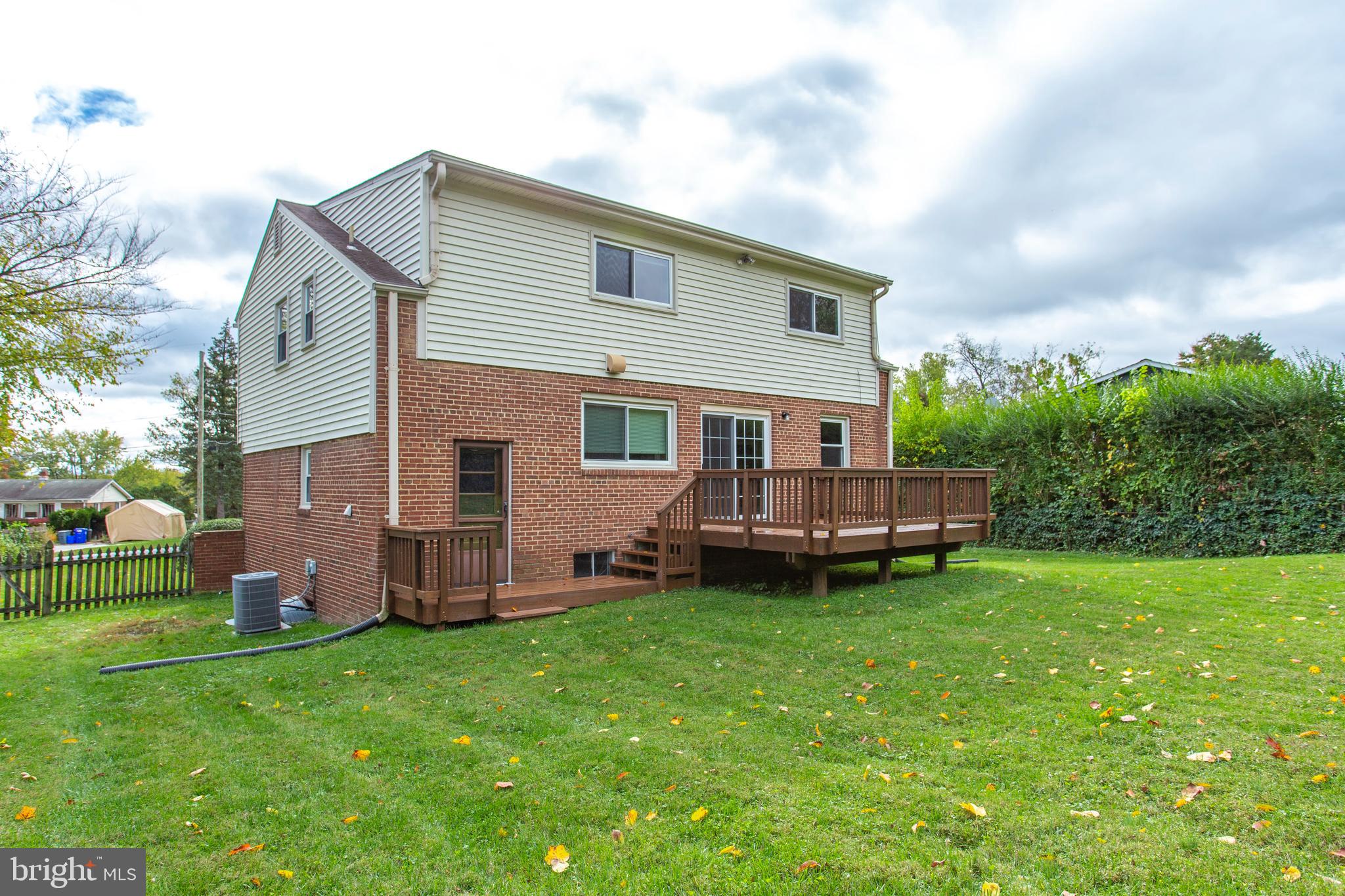 WHEATON WOODS - Residential