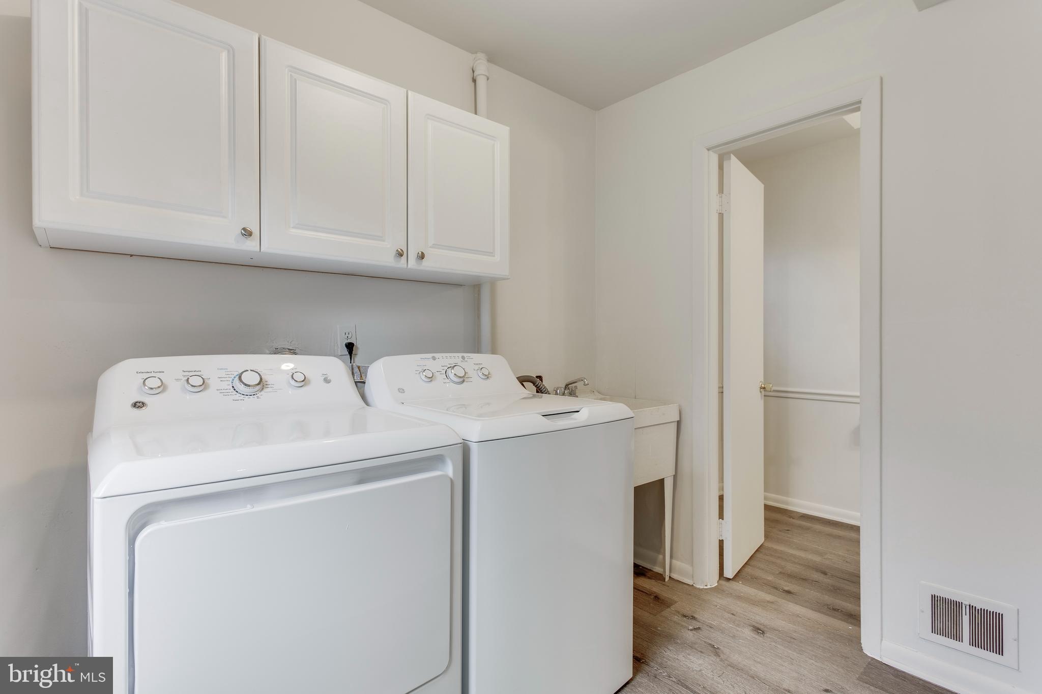 WHEATON WOODS - Residential