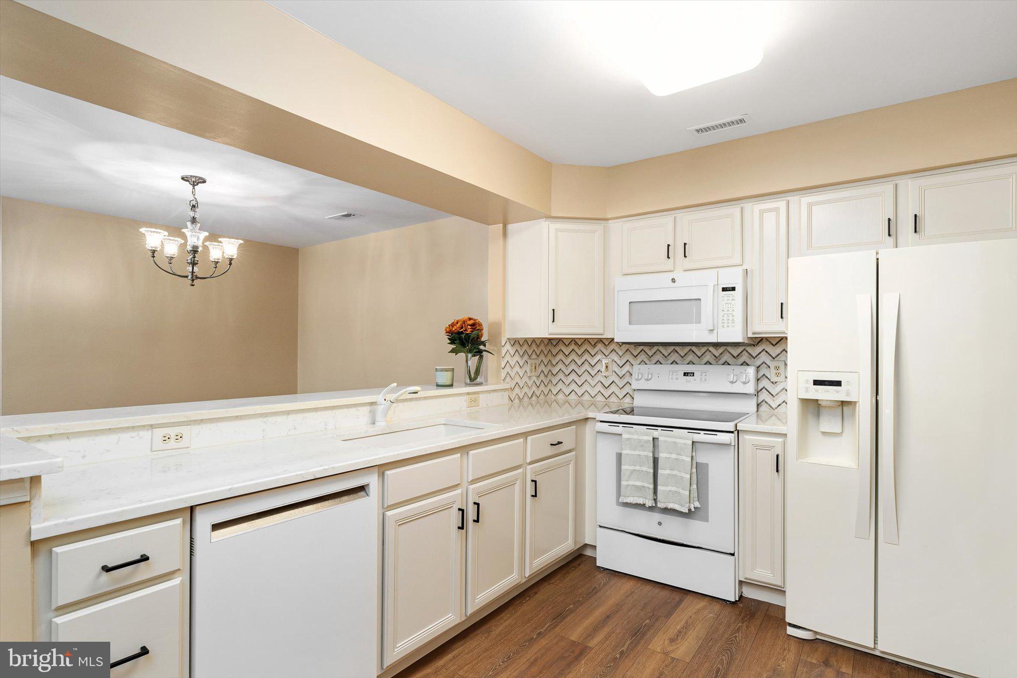 PENNINGTON POINT - Residential