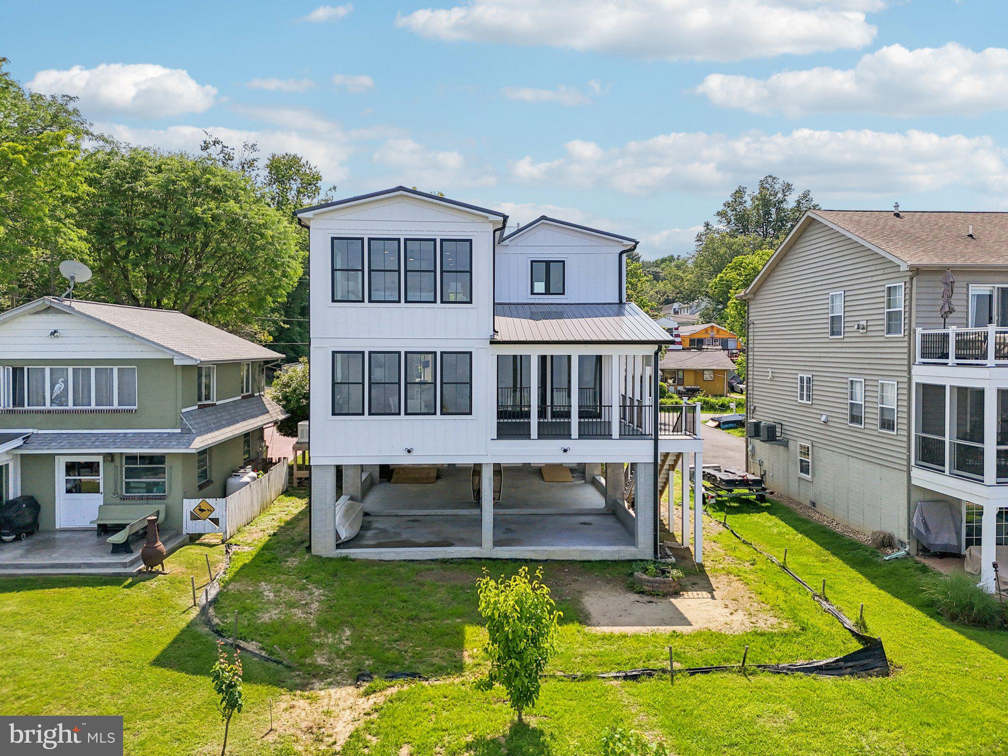 PERRYVILLE - Residential