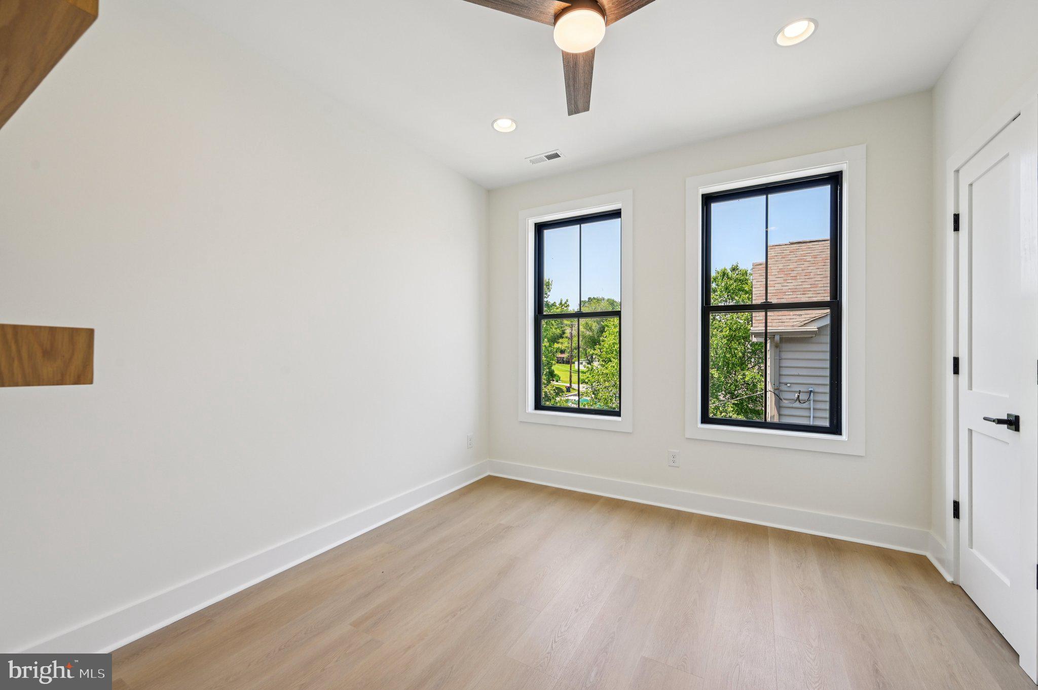 PERRYVILLE - Residential