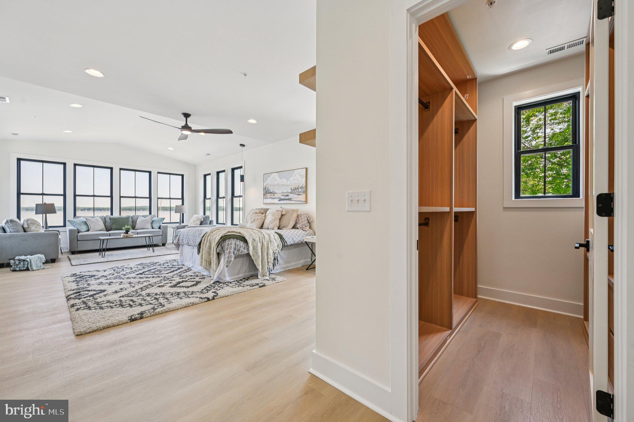 PERRYVILLE - Residential