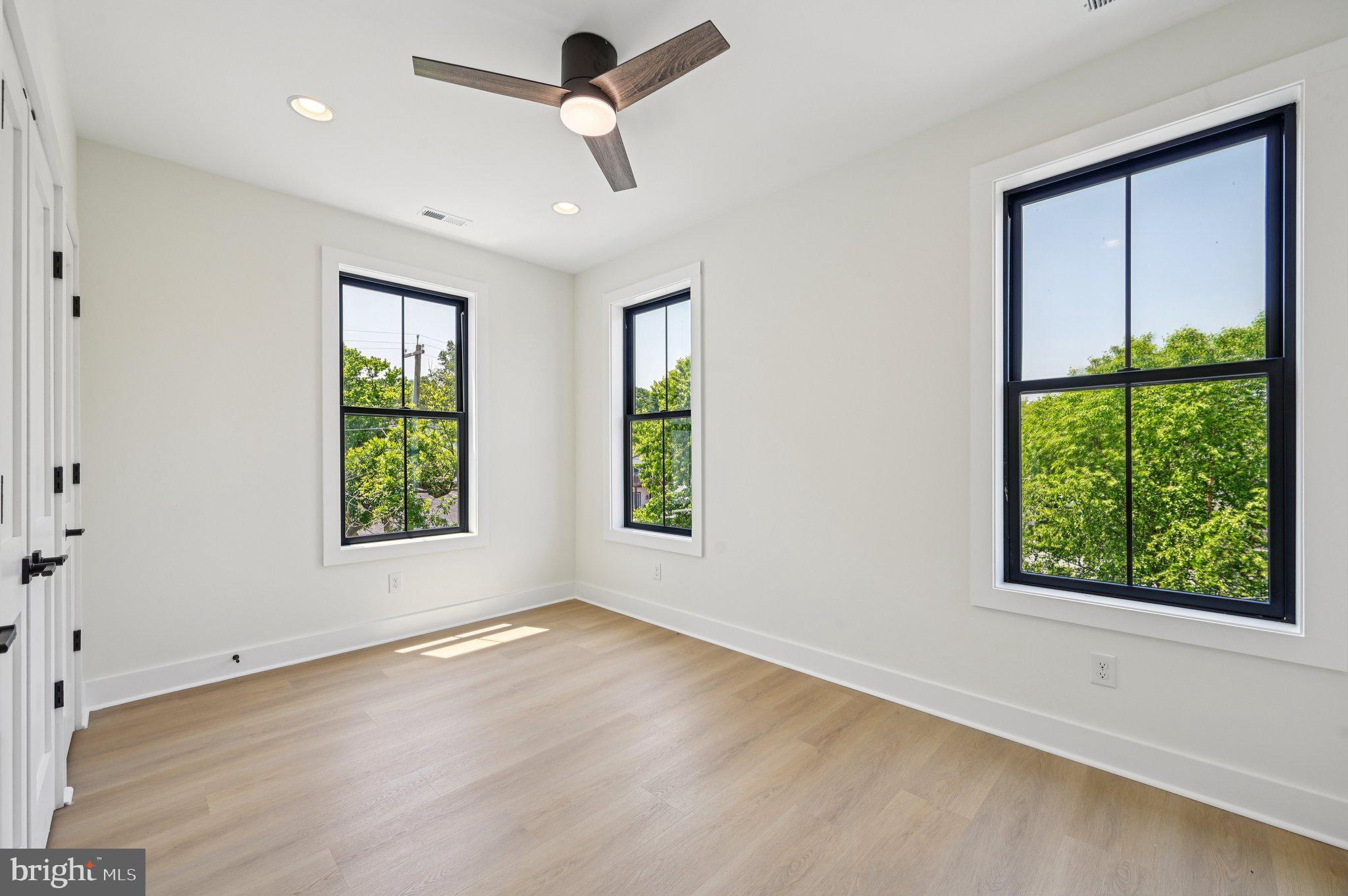 PERRYVILLE - Residential