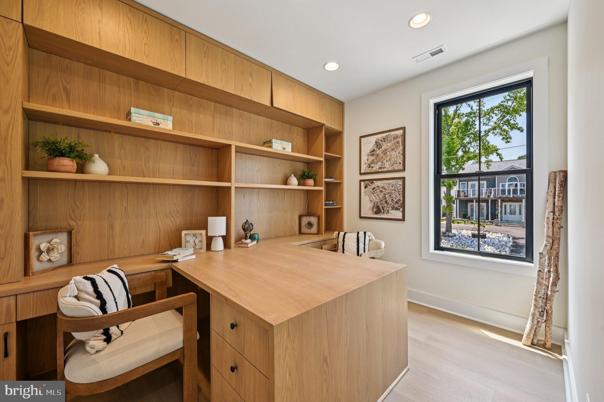 PERRYVILLE - Residential