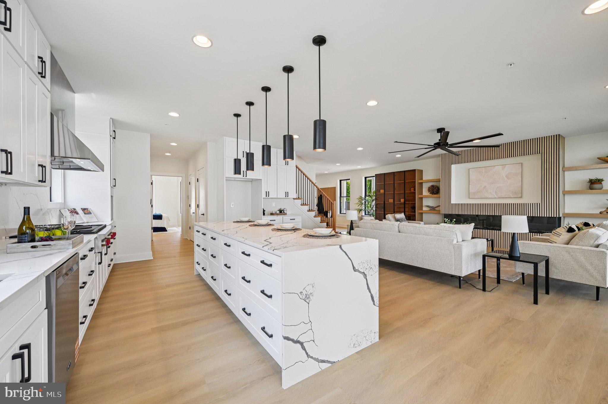 PERRYVILLE - Residential