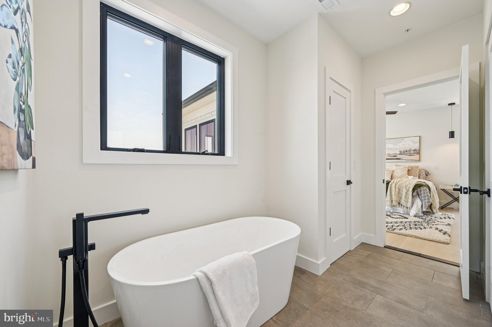 PERRYVILLE - Residential