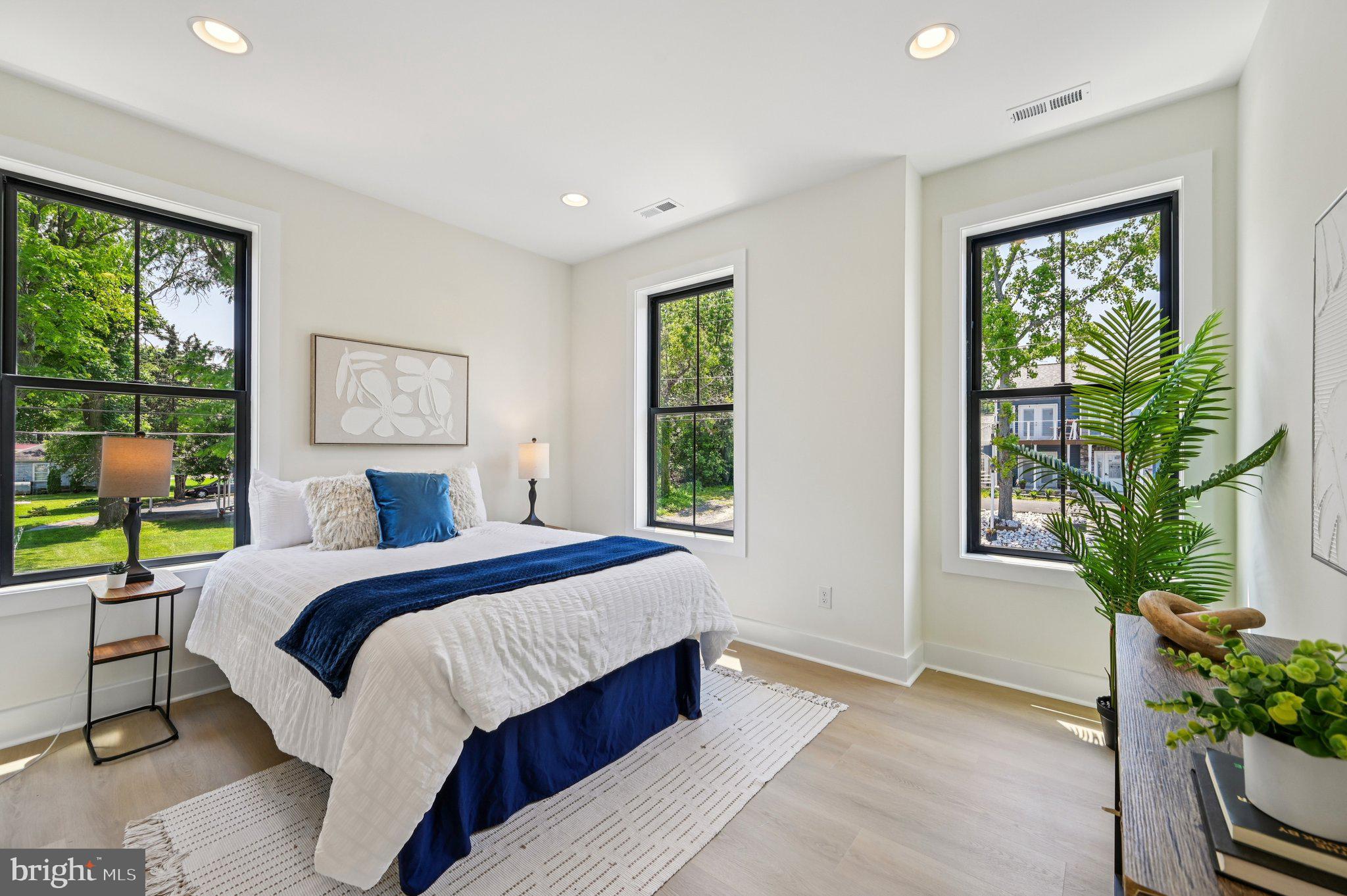 PERRYVILLE - Residential