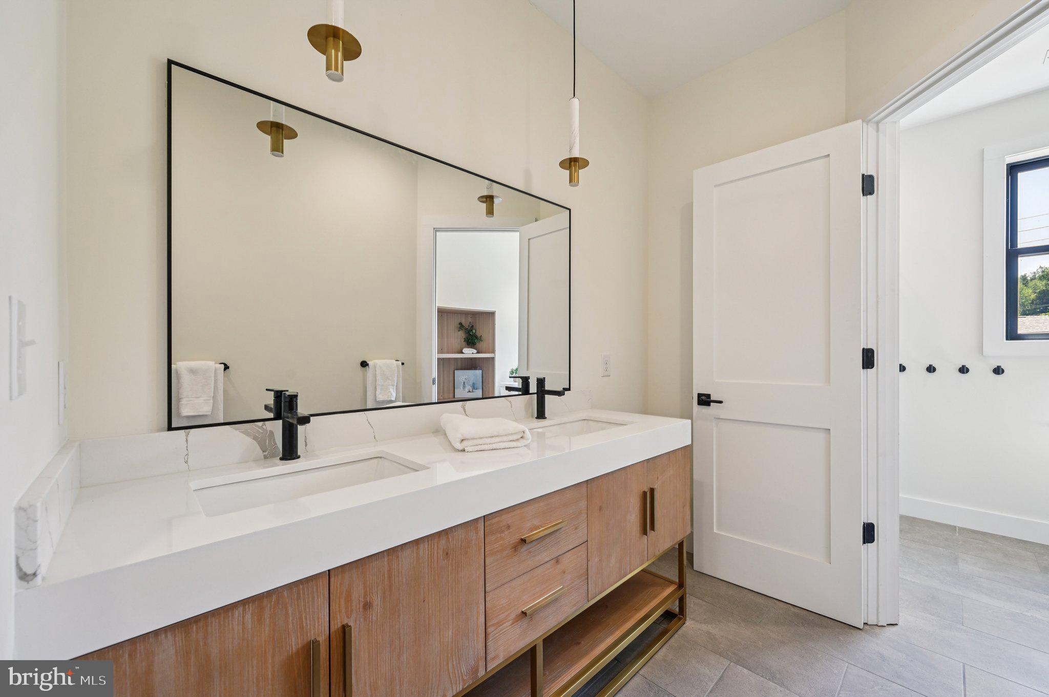 PERRYVILLE - Residential