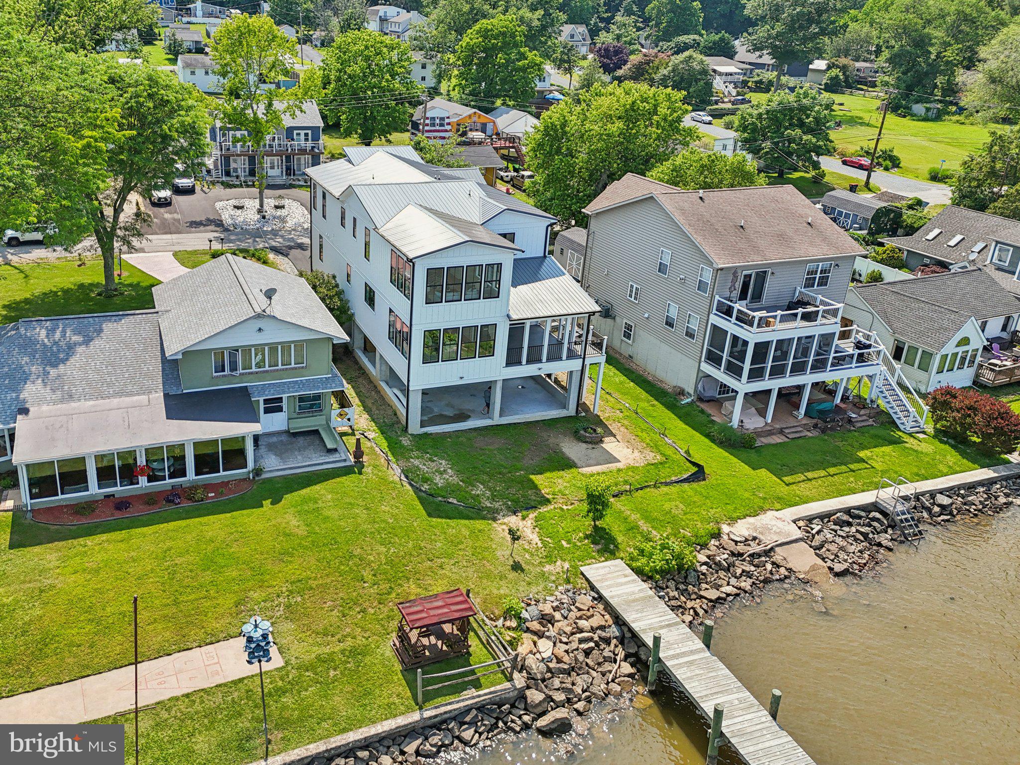 PERRYVILLE - Residential