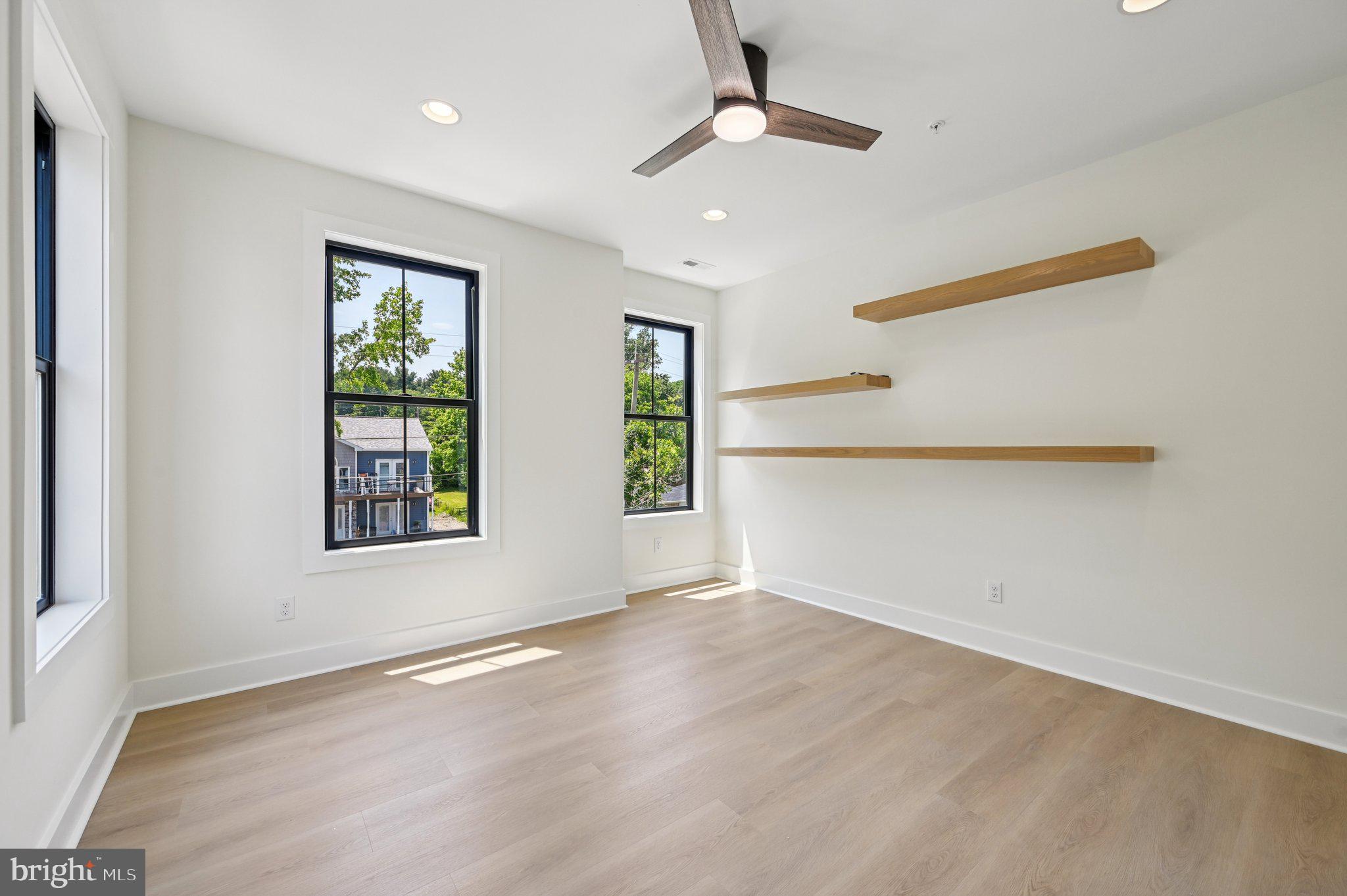 PERRYVILLE - Residential