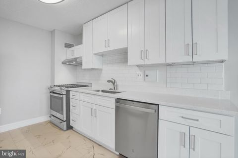 Property photo of 1225 Martha Custis Drive 1116, Alexandria, VA 22302