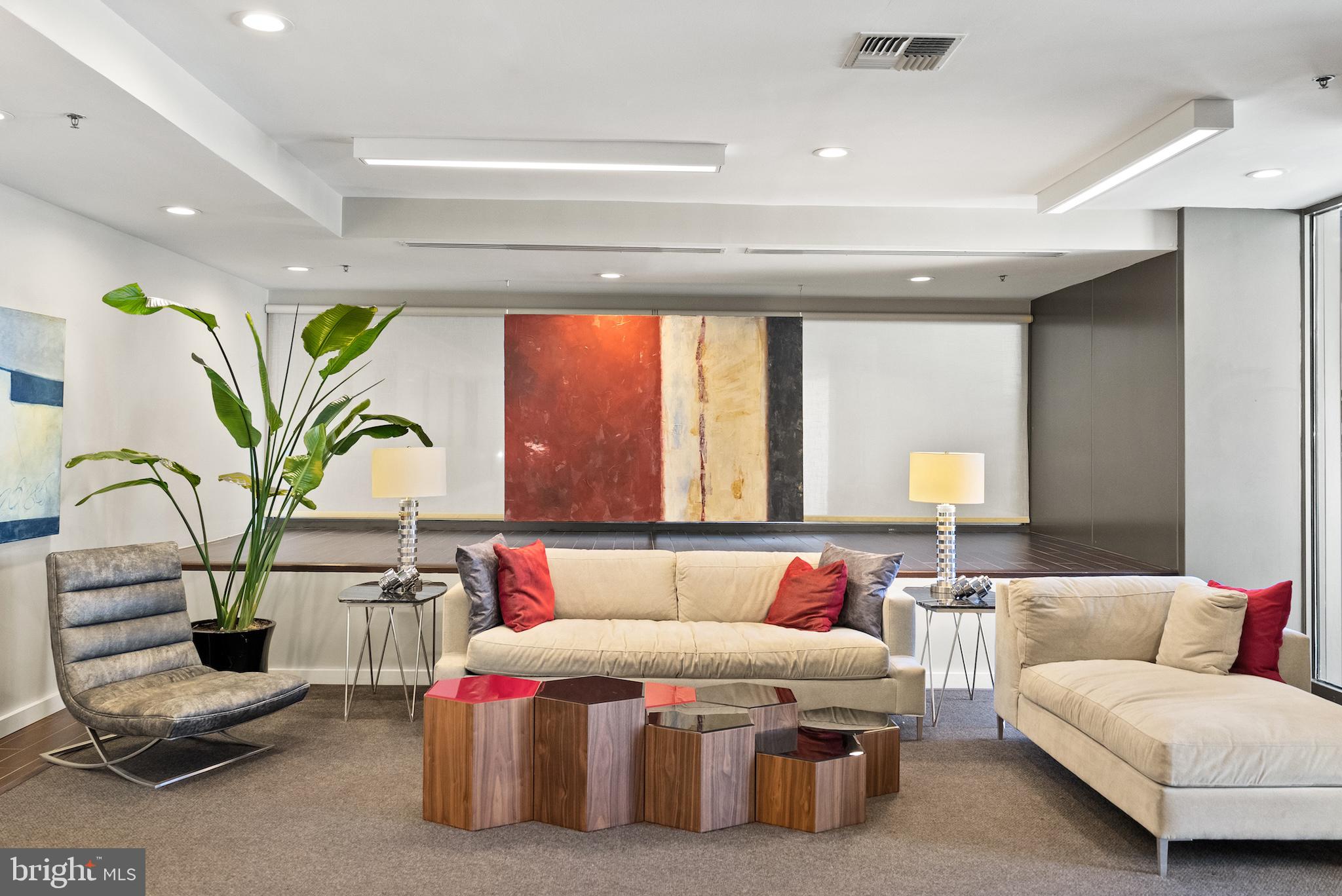 3883 CONNECTICUT AVENUE NW 303