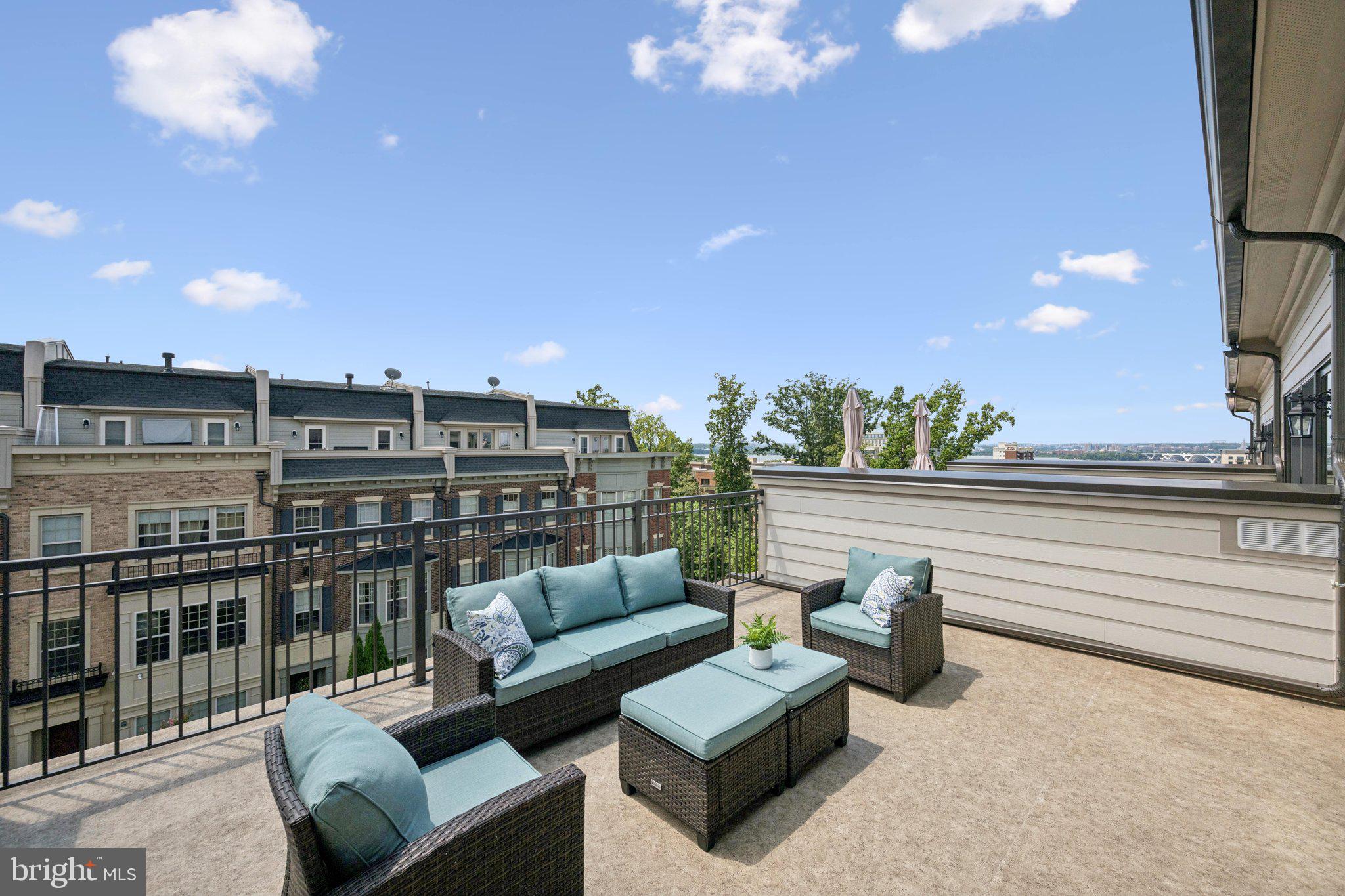 POTOMAC OVERLOOK AT NATIONAL HARBOR - Residential