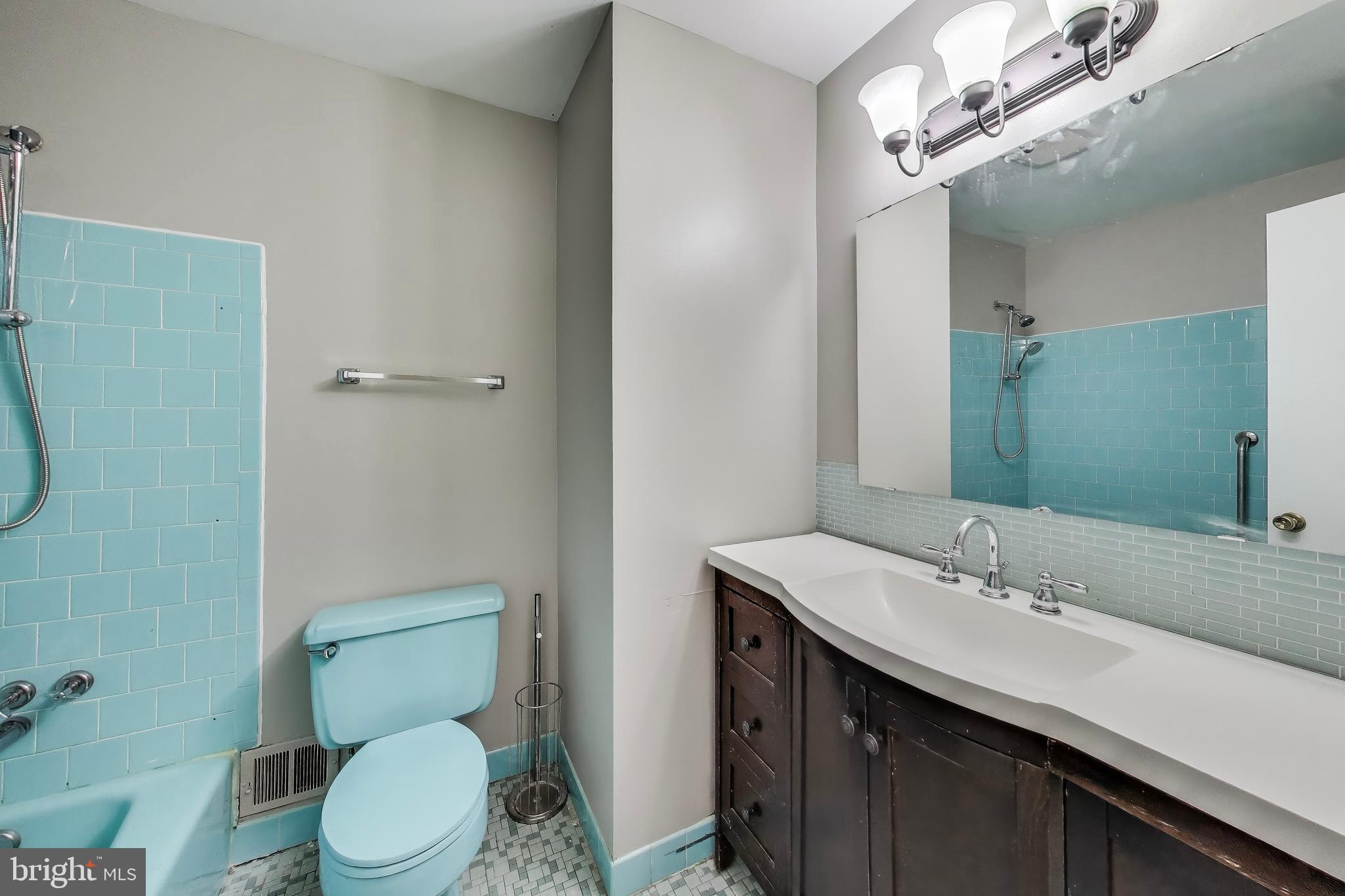 ROCK CREEK MANOR - Residential Lease