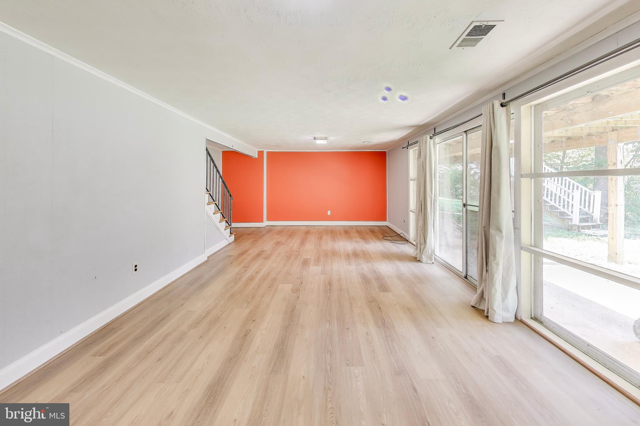 ROCK CREEK MANOR - Residential Lease