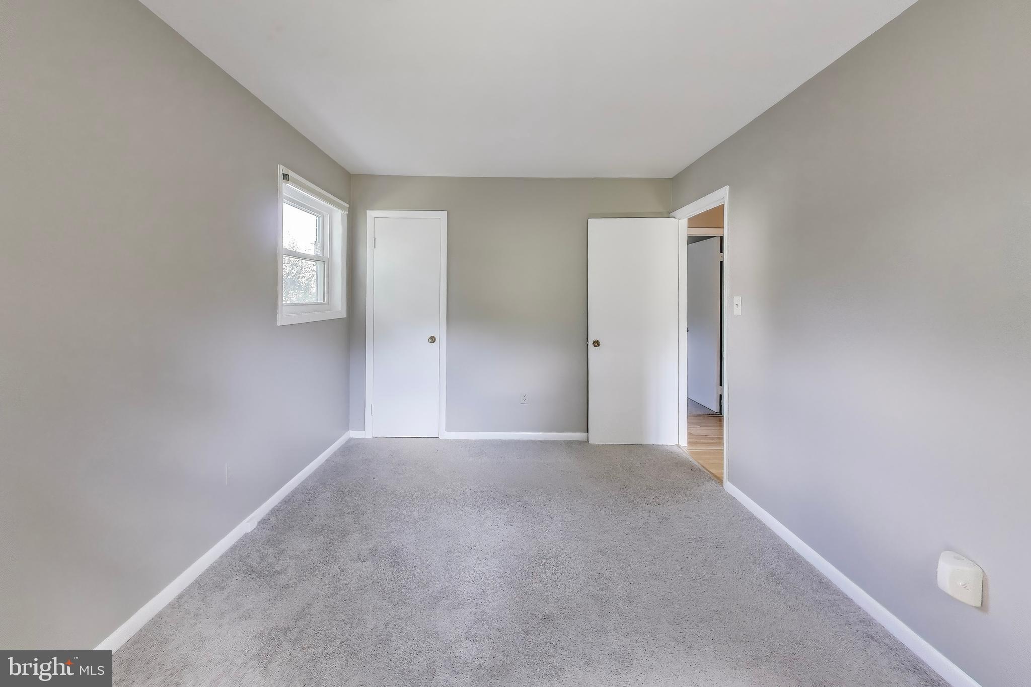 ROCK CREEK MANOR - Residential Lease