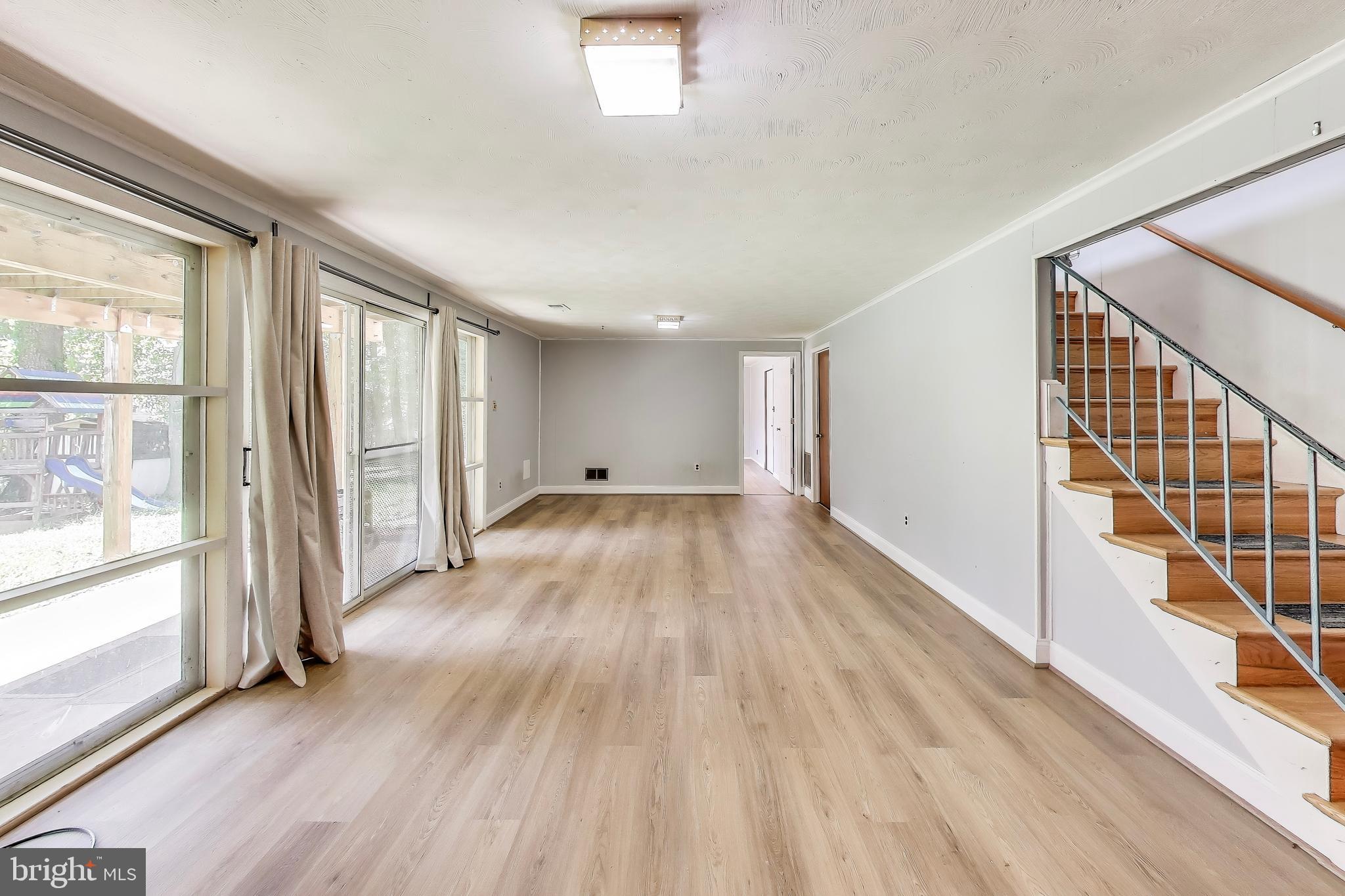 ROCK CREEK MANOR - Residential Lease