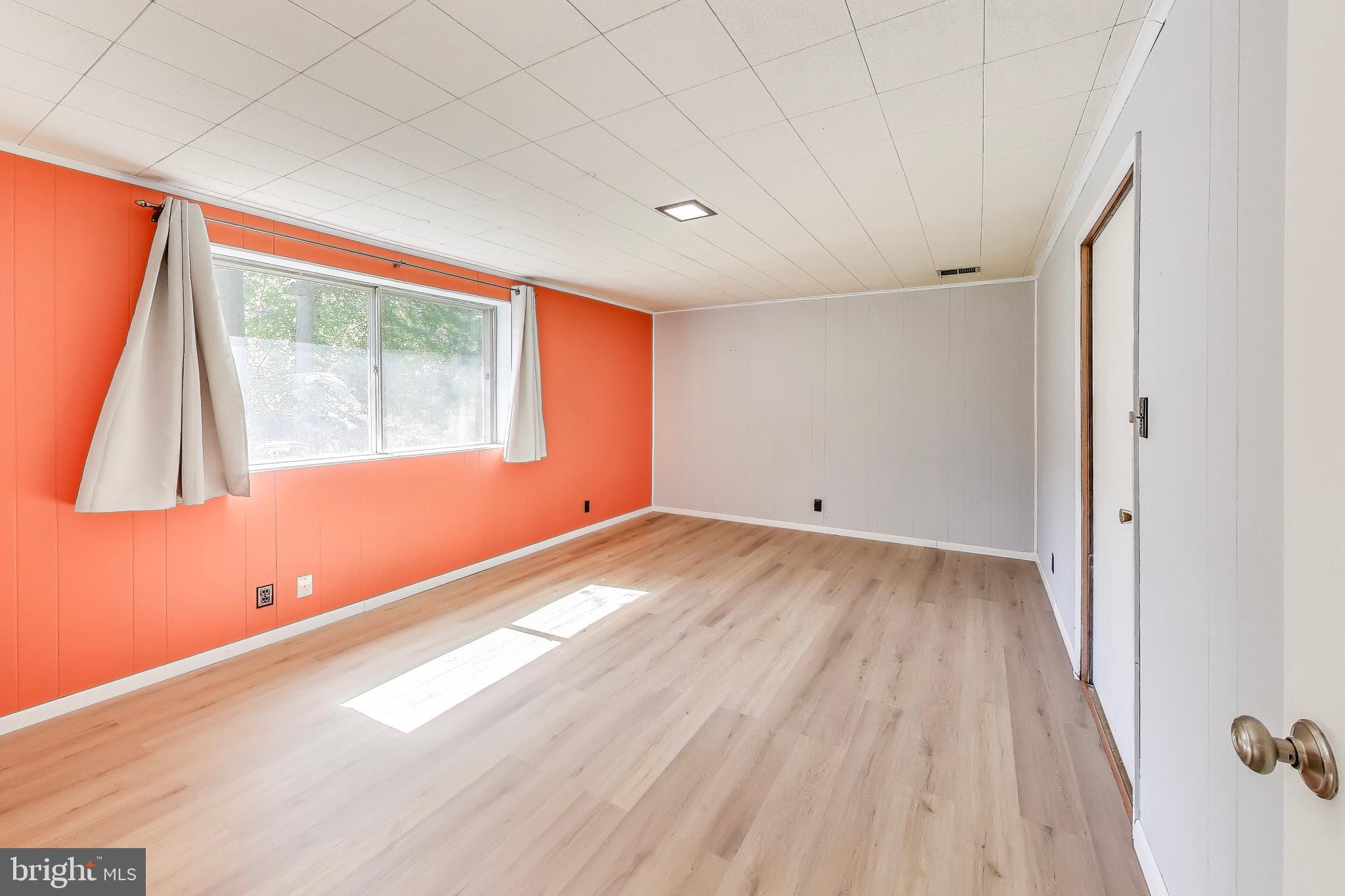 ROCK CREEK MANOR - Residential Lease