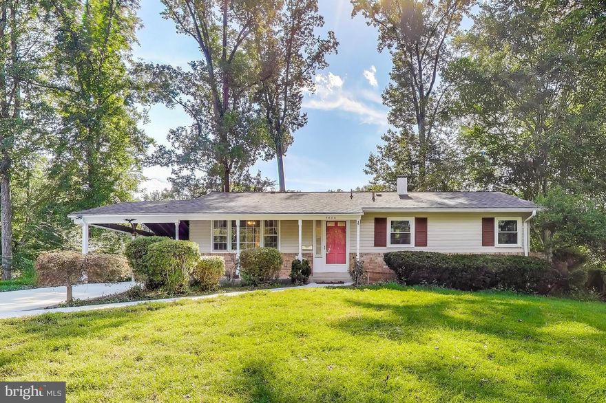 Indulge in the charm and comfort of this splendid home nestled in a hilltop cul-de-sac in the heart of Rockville, MD. Offering four spacious bedrooms and three full bathrooms, this gem is perfect for those who cherish both style and functionality. The open living areas invite friendly gatherings and memorable evenings. Natural light dances through the home, highlighting its welcoming atmosphere. The vibrant community surrounding the property is a haven for outdoor enthusiasts and city lovers alike, with the perfect blend of tranquility and accessibility. Step into the kitchen where culinary inspirations await, ready to host festive dinners or casual breakfasts. With three bathrooms, in home office and rec space there is time and room for everyone, providing a serene retreat after a long day. The walk out basement is perfect for full easy access to the fenced in yard. This Rockville address is more than just a home; it's the beginning of your next chapter filled with comfort, convenience, and cherished memories. Tenant pays utilities, and rental liability insurance is required. Tenant's salary requirement is three times the rent. All PMI Potomac residents are enrolled for an additional cost ($29.95/mo) in the Resident Benefits Package (RBP), which includes HVAC air filter delivery, utility concierge service, making utility connection a breeze during your move-in, our best-in-class resident rewards program, and much more! This property is non-smoking, pets are case by case.