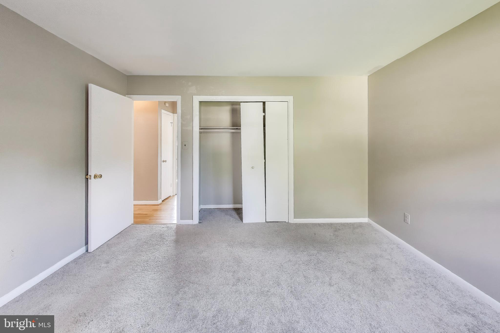 ROCK CREEK MANOR - Residential Lease