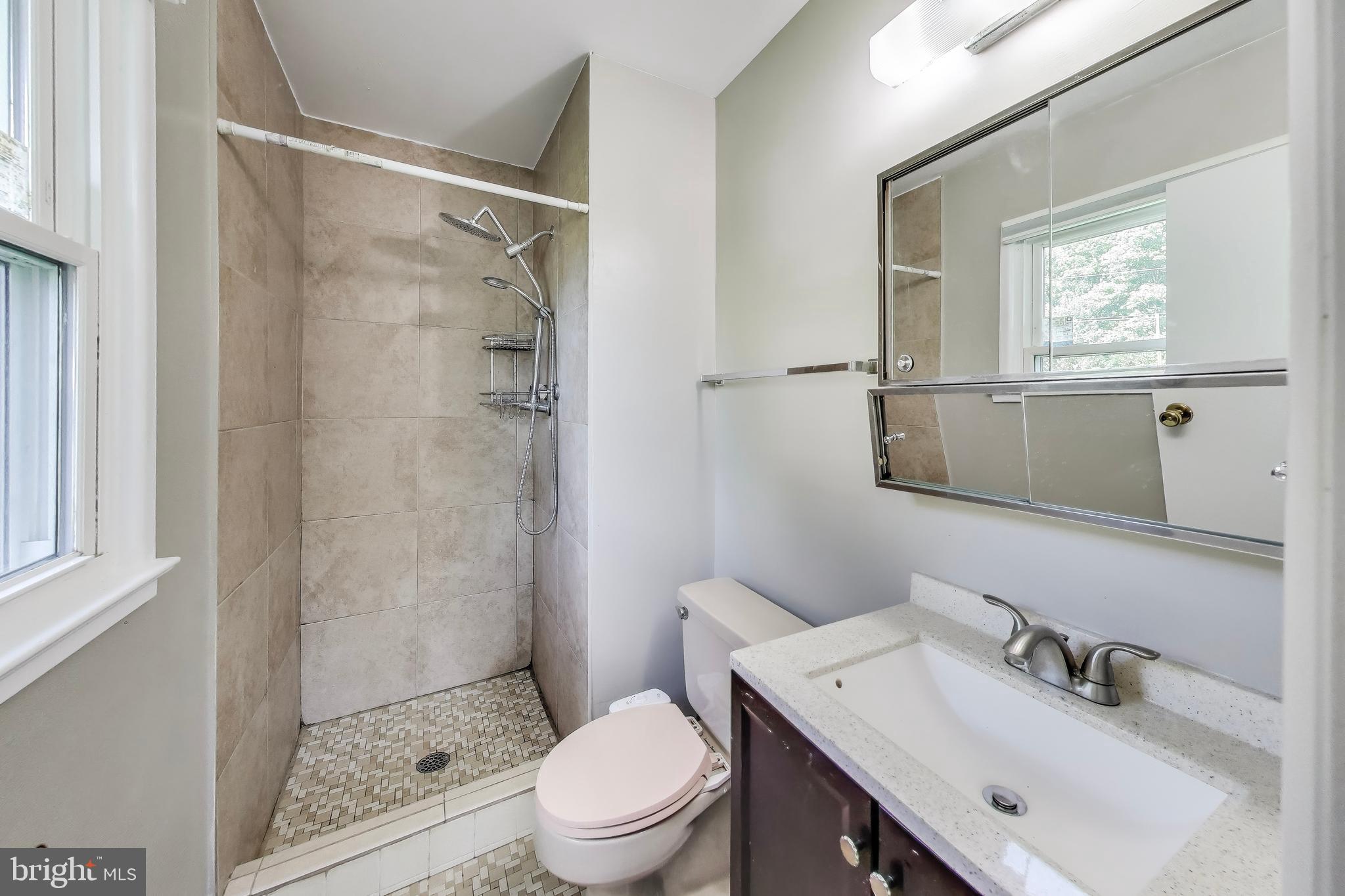 ROCK CREEK MANOR - Residential Lease