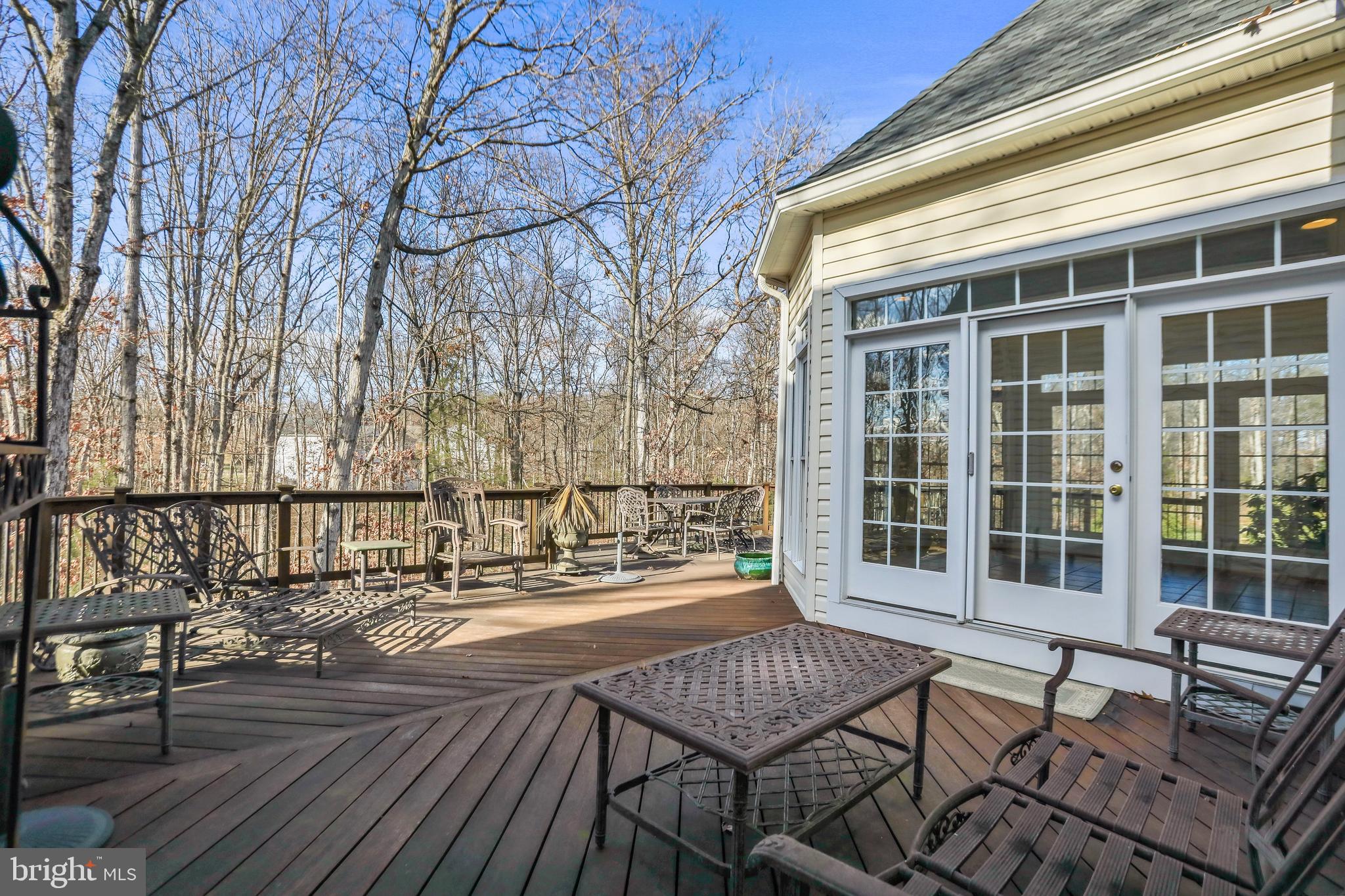 FOREST MANOR - Residential